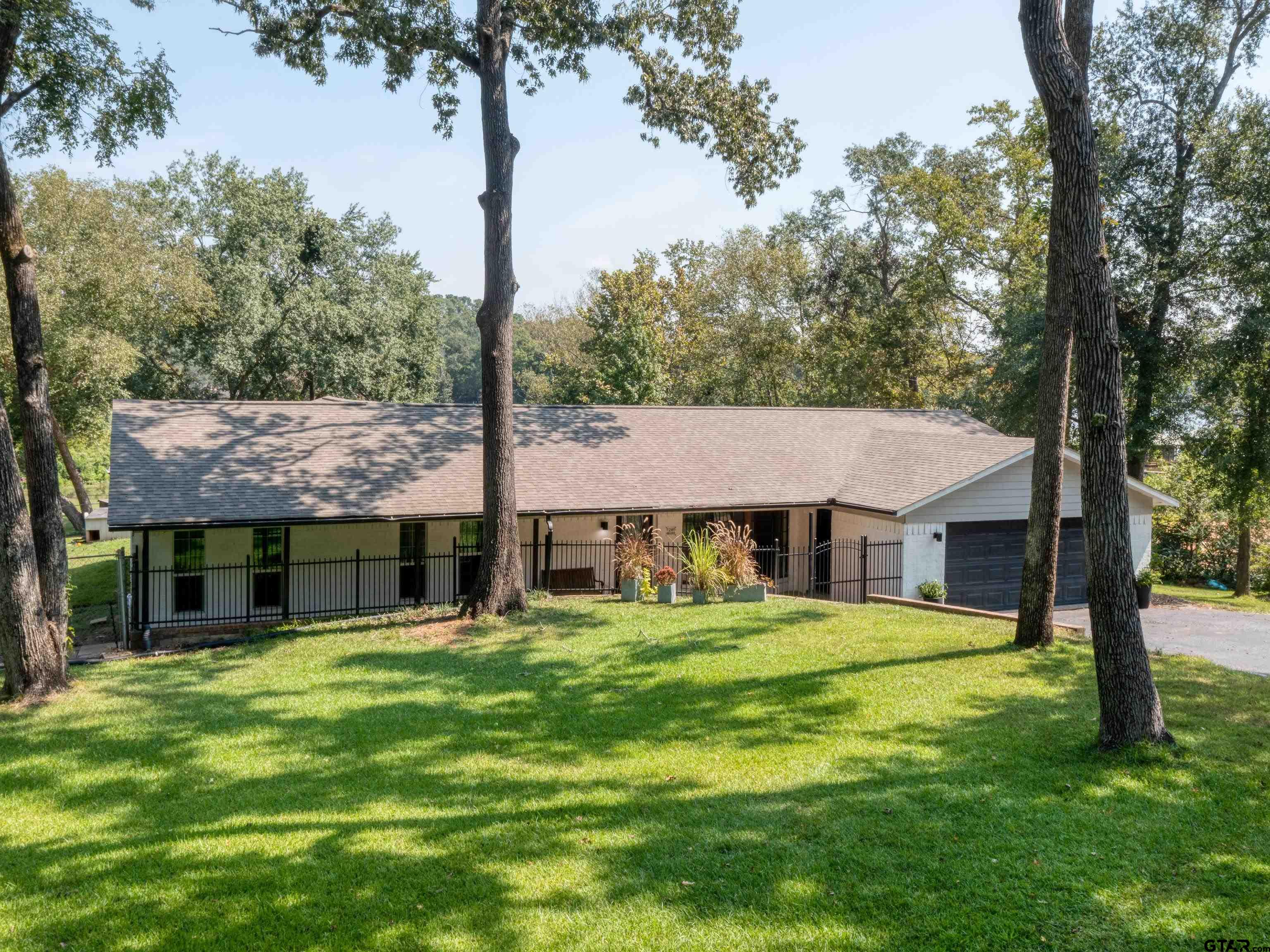 12411 S Hillcreek Road Property Photo 2