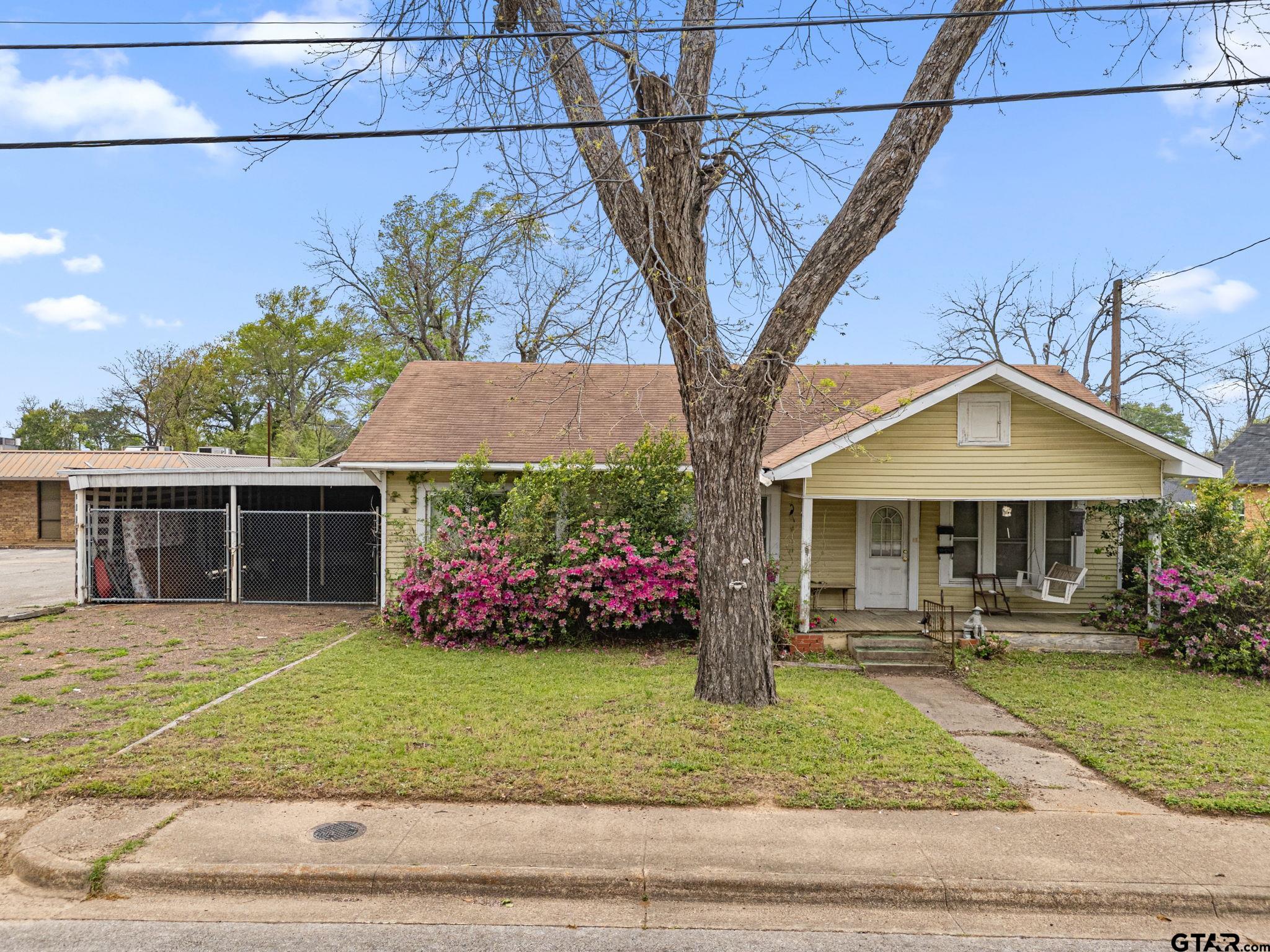 513 & 513 1/2 N High St Property Photo