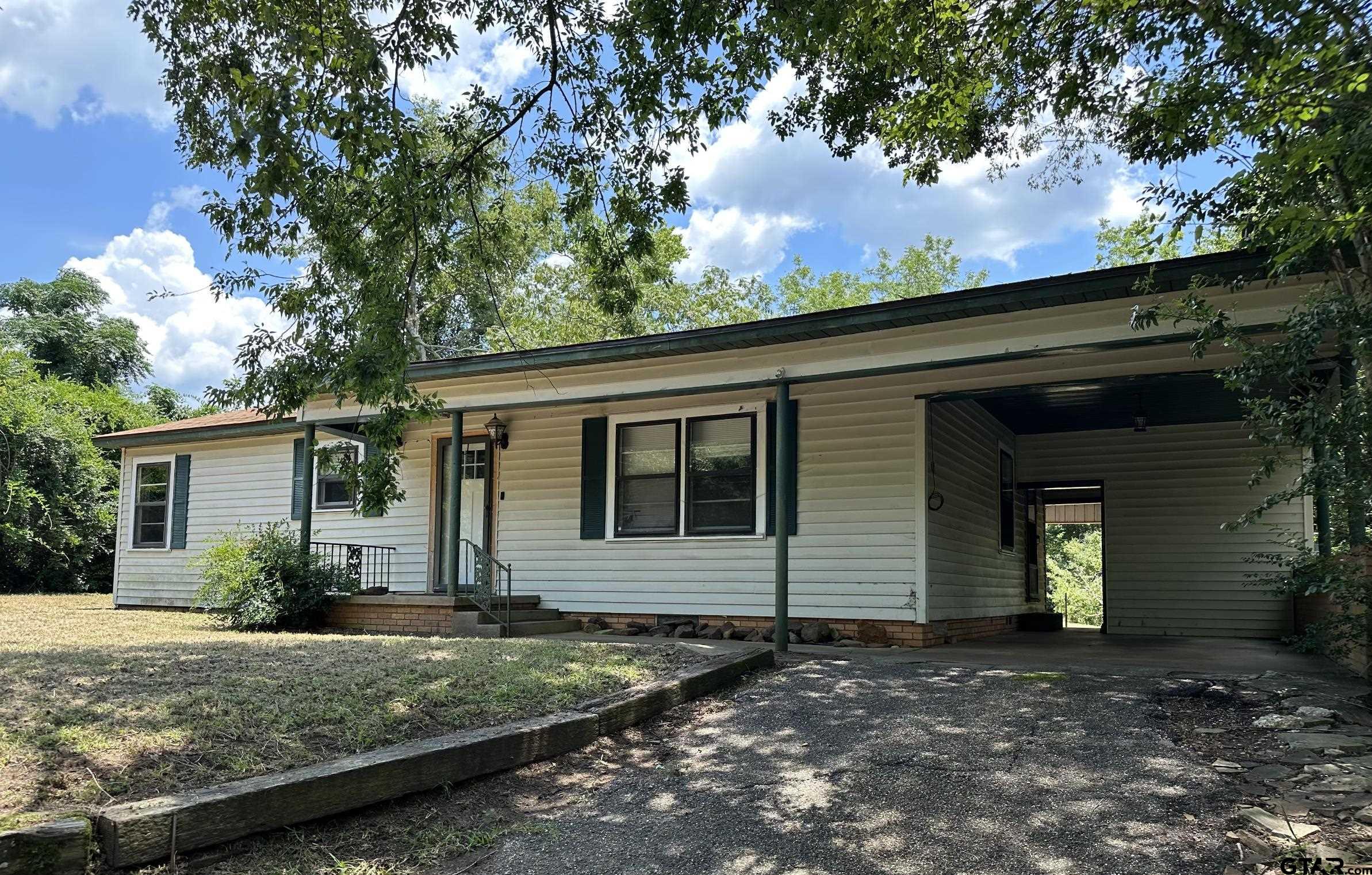 100 Mills Property Photo