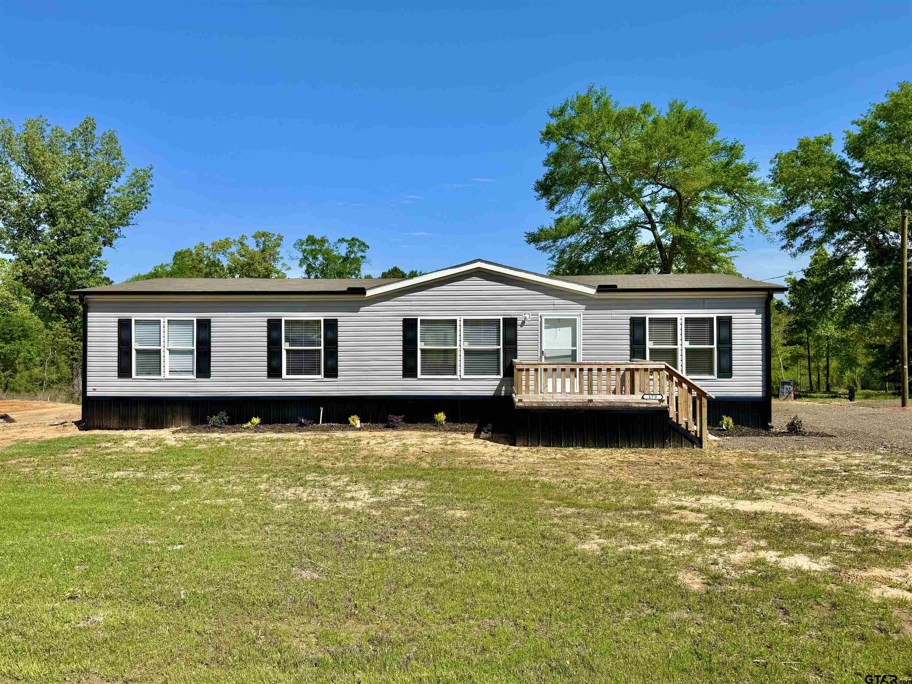 173 Private Road 1500 Property Photo