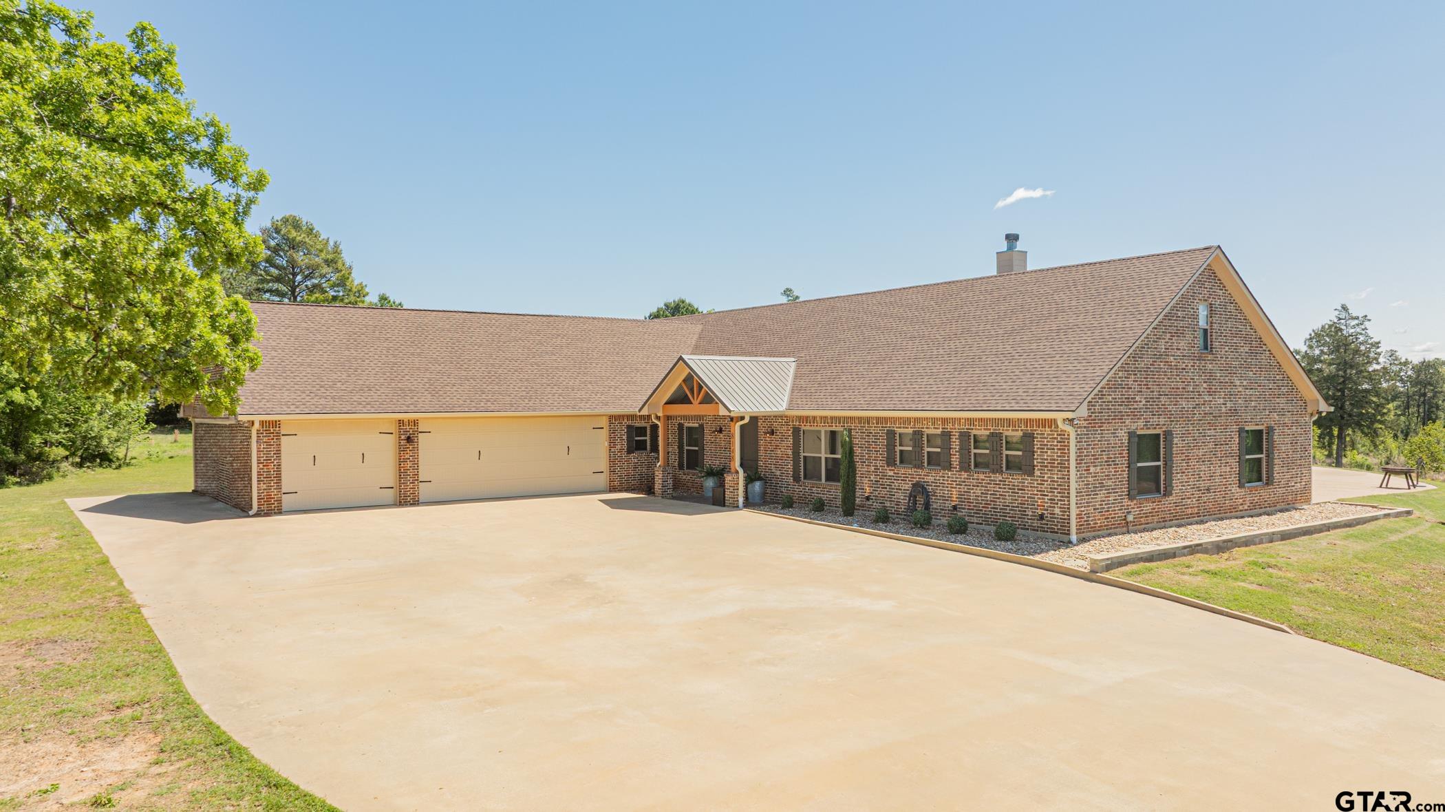 8148 County Road 3111 N Property Photo 1