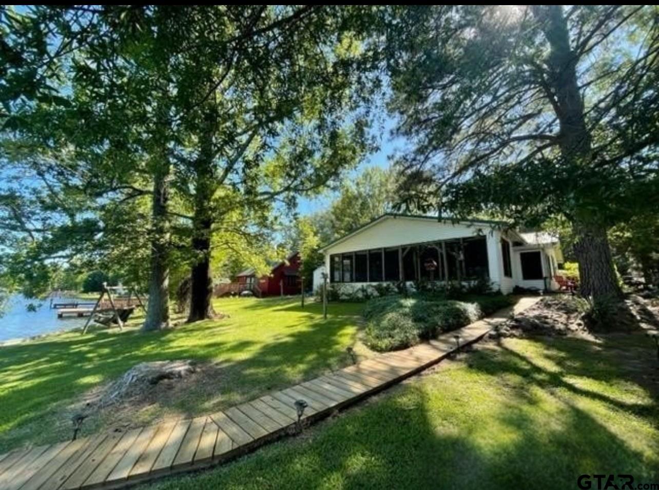 488 Omaha Dr. Property Photo 1