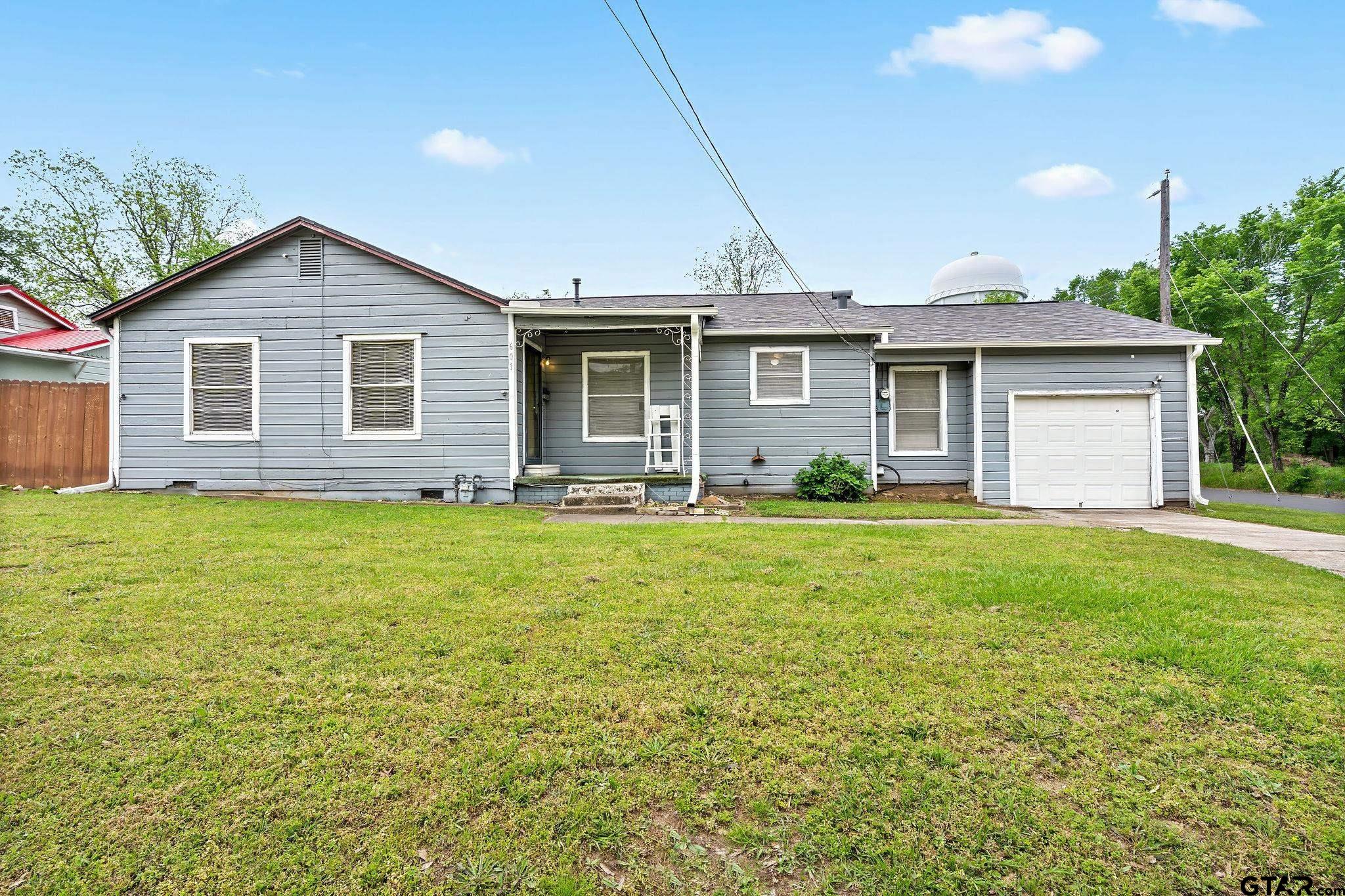 601 Whitworth Property Photo 1