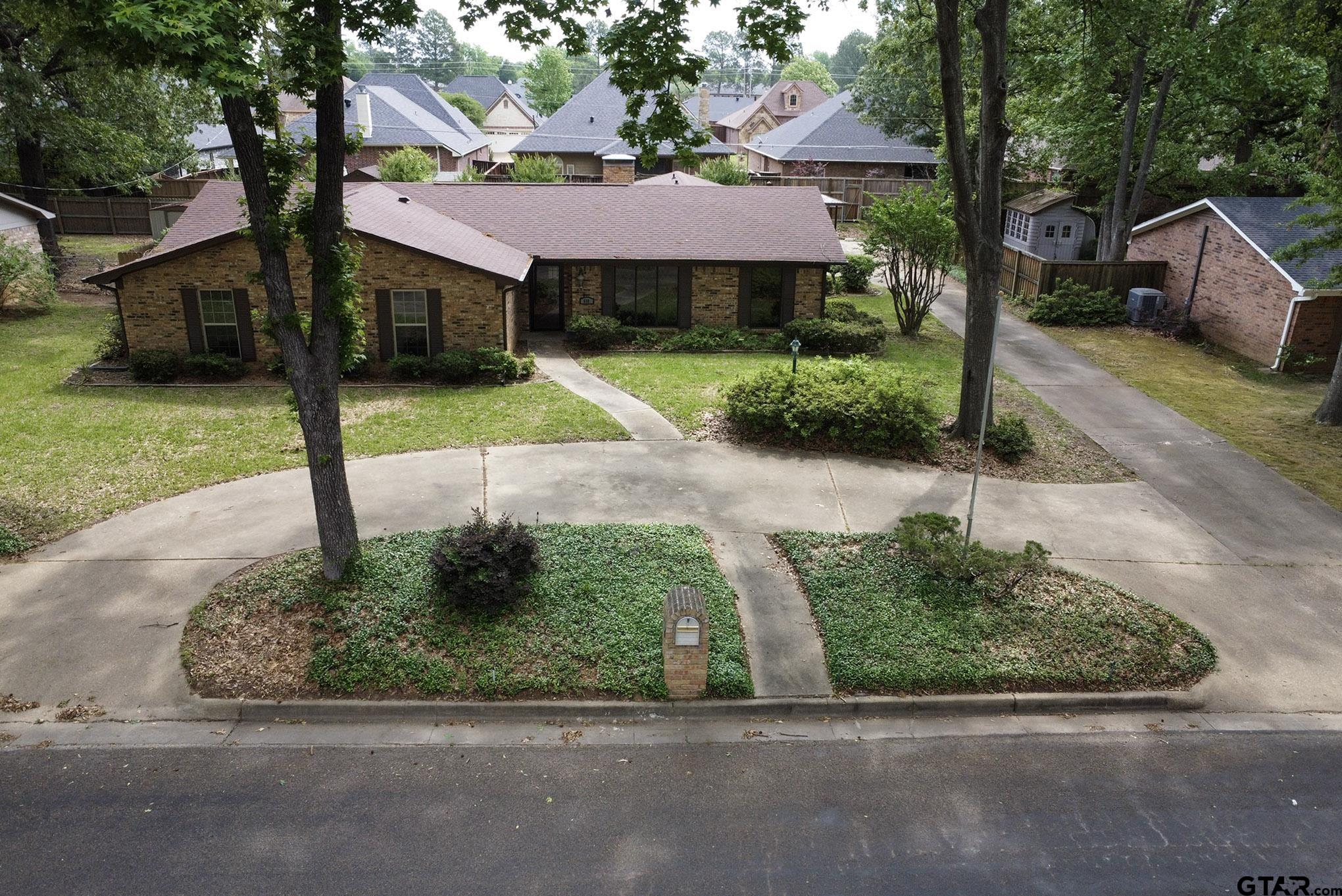 610 Rockwall Drive Property Photo 1