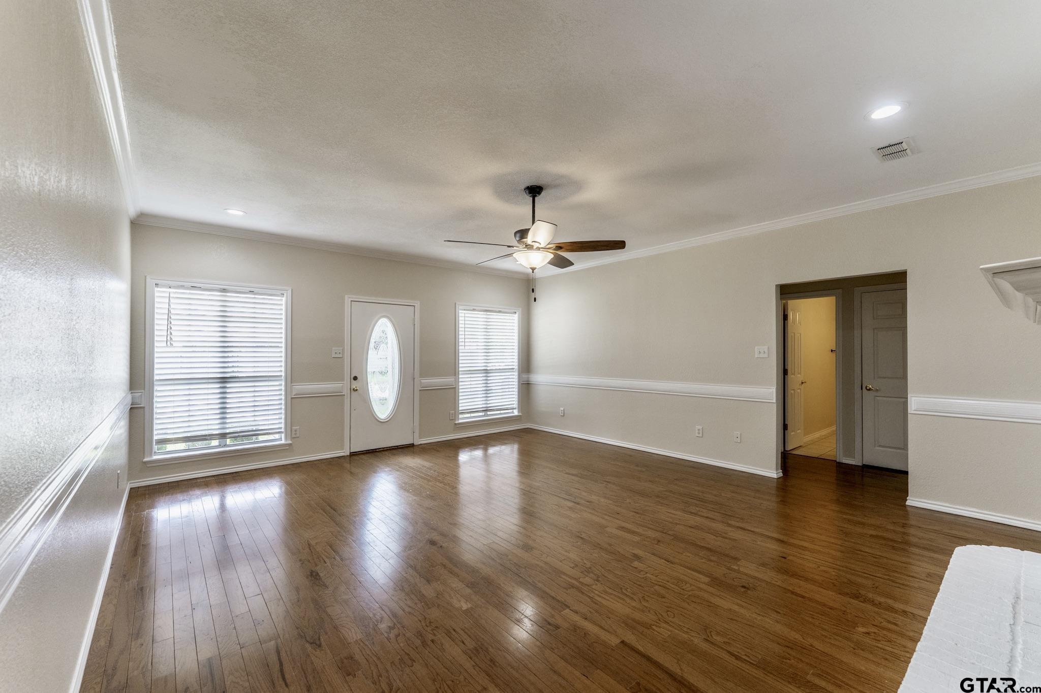 1881 Woodbridge Drive Property Photo 11