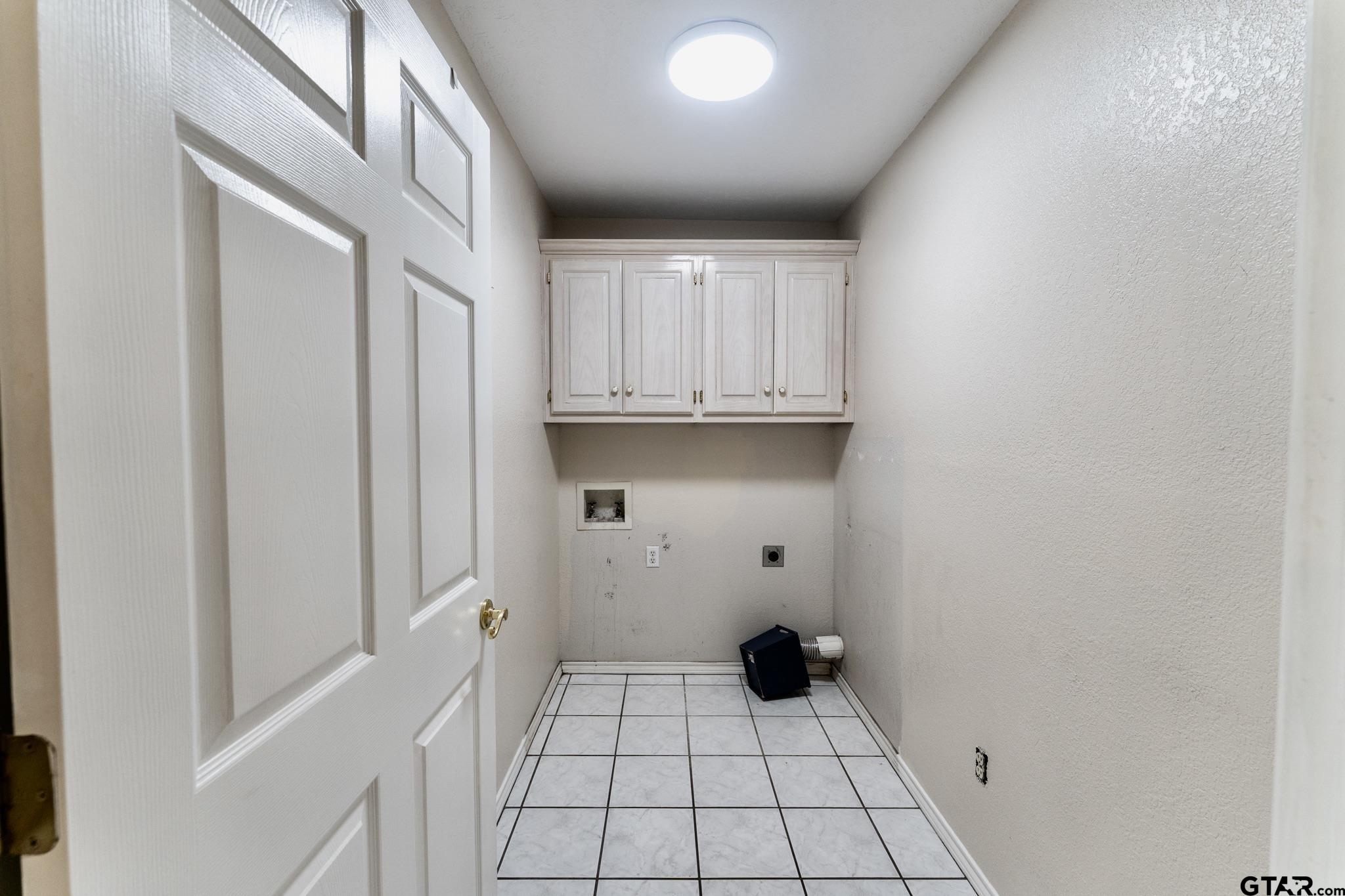 1881 Woodbridge Drive Property Photo 15