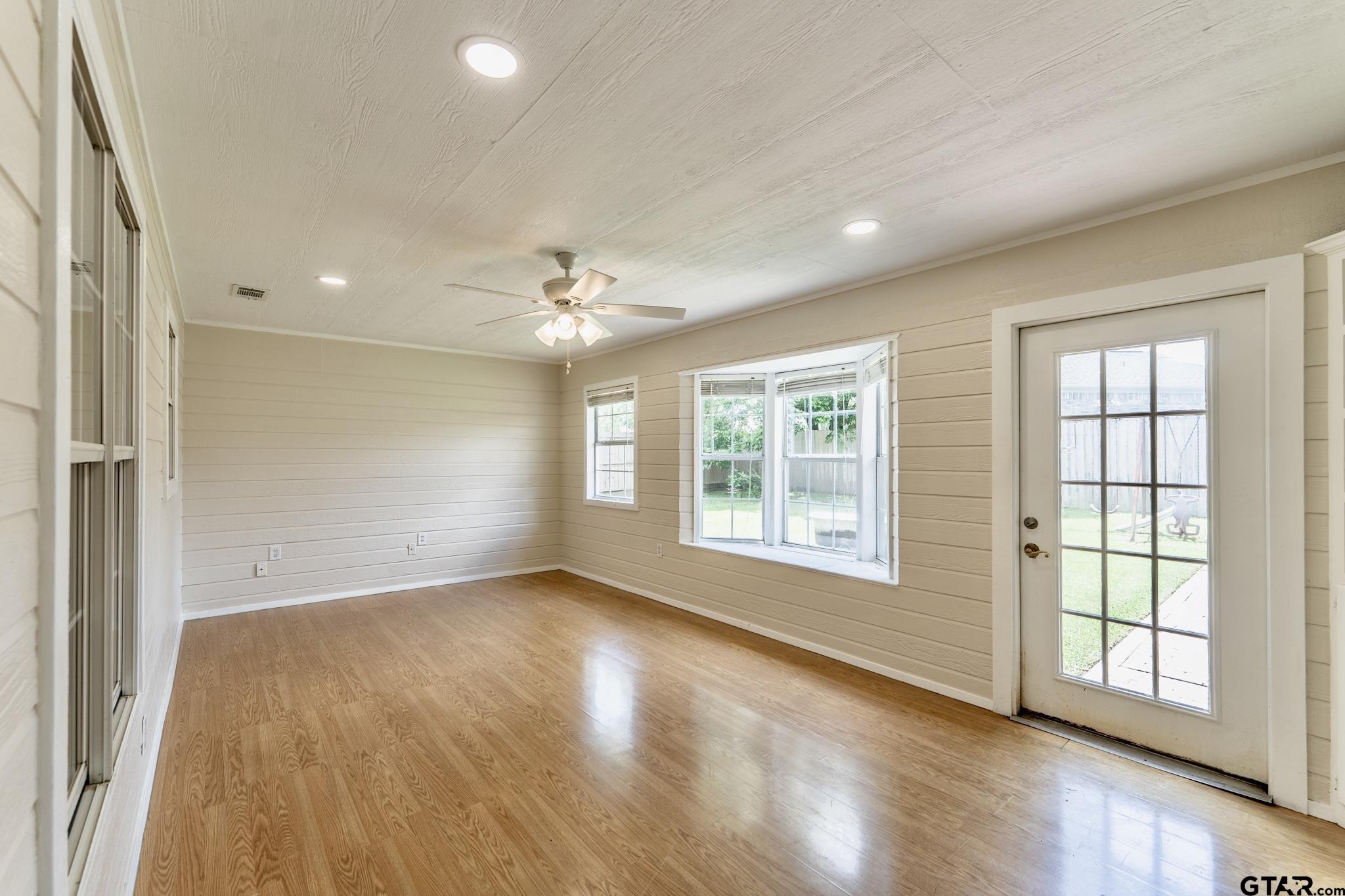 1881 Woodbridge Drive Property Photo 23