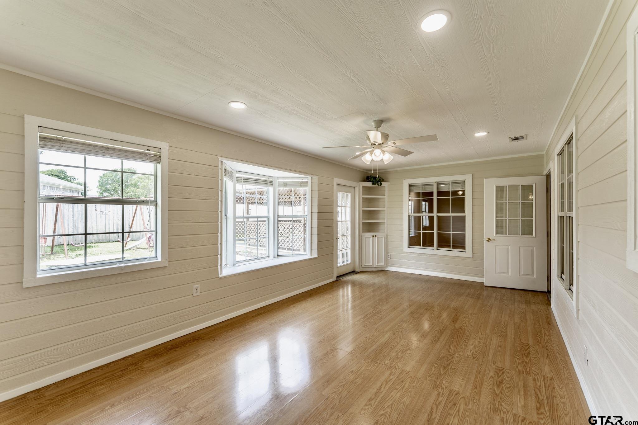 1881 Woodbridge Drive Property Photo 24