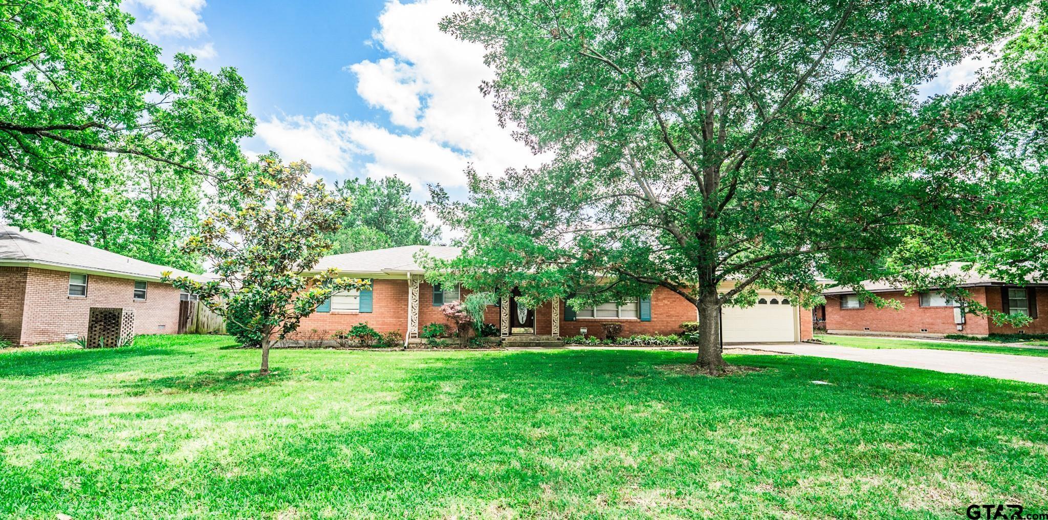 138 Drexel Drive Property Photo 2