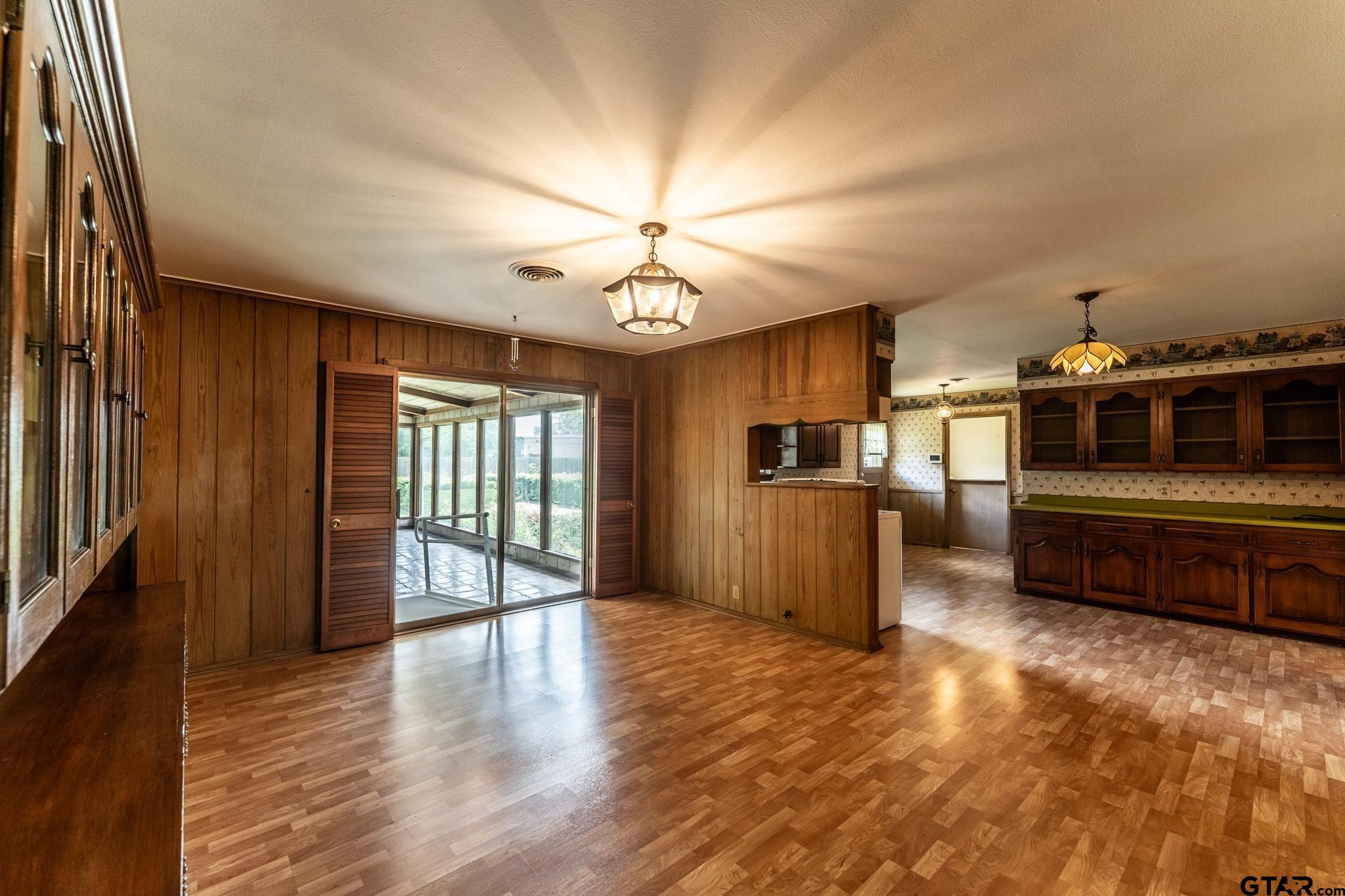 138 Drexel Drive Property Photo 7