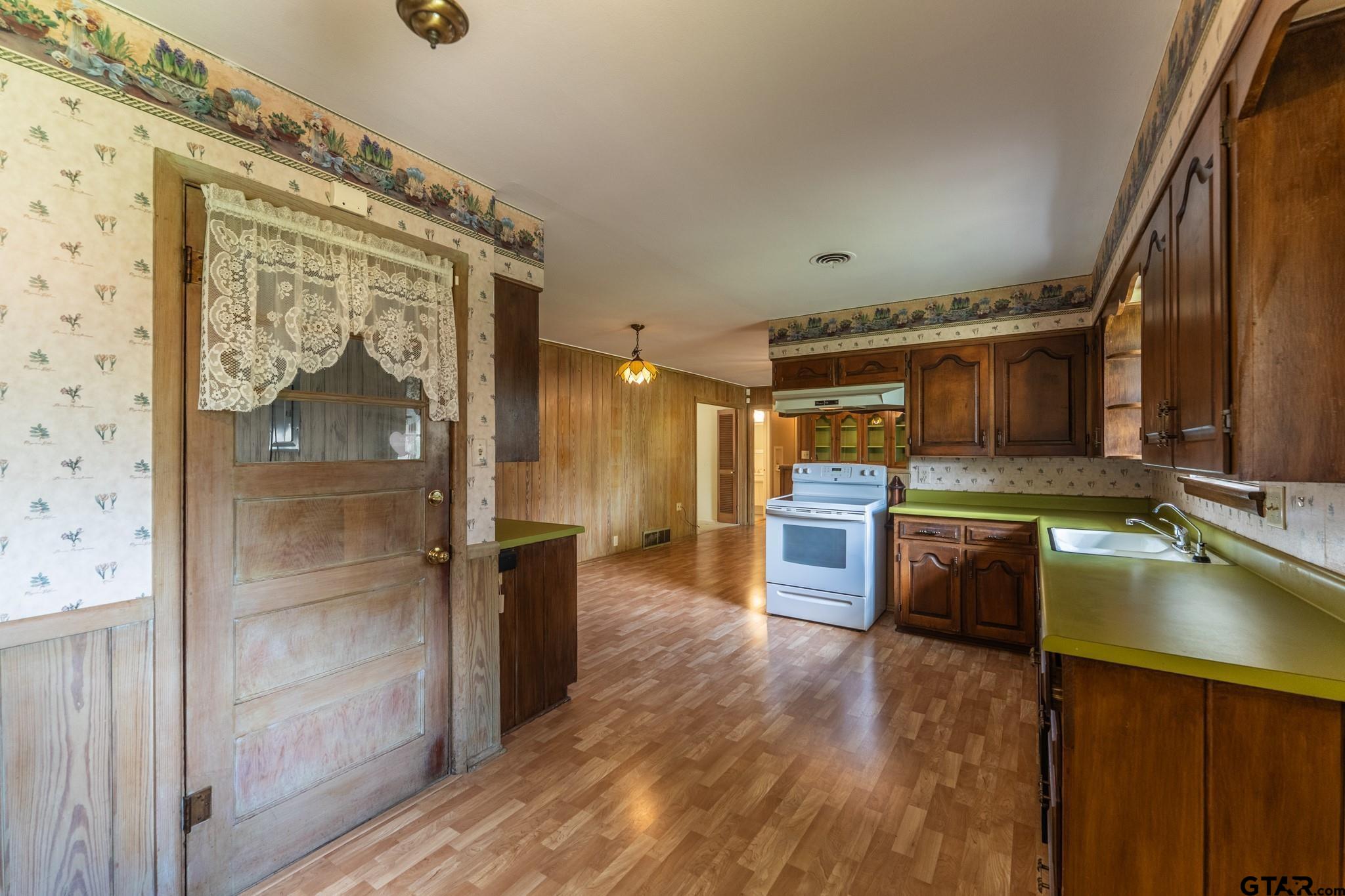 138 Drexel Drive Property Photo 10