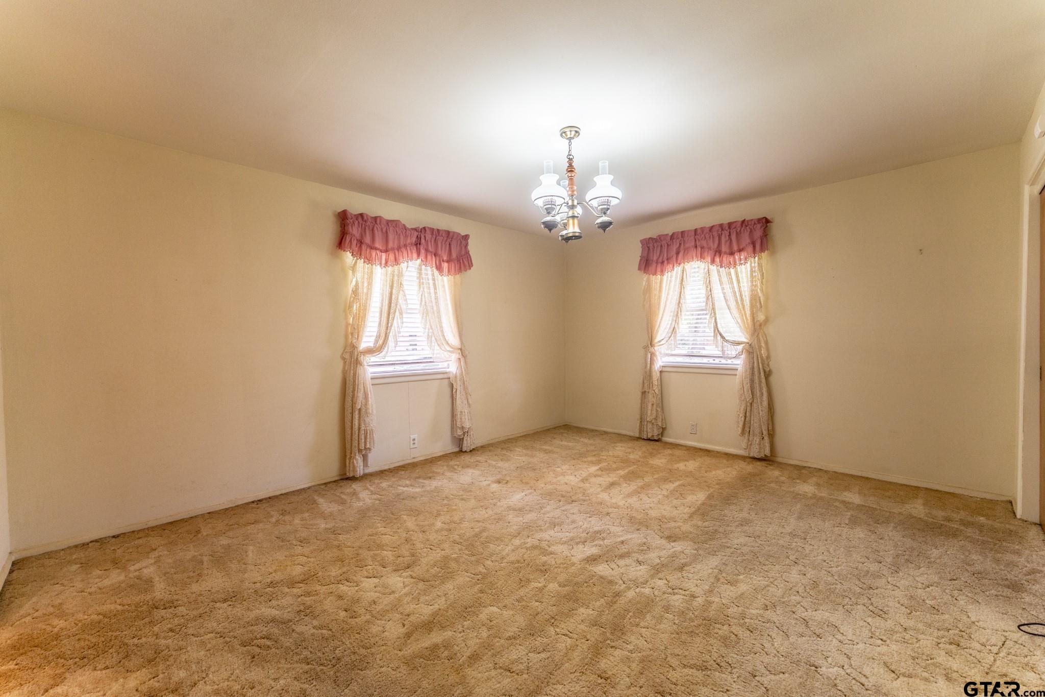 138 Drexel Drive Property Photo 15