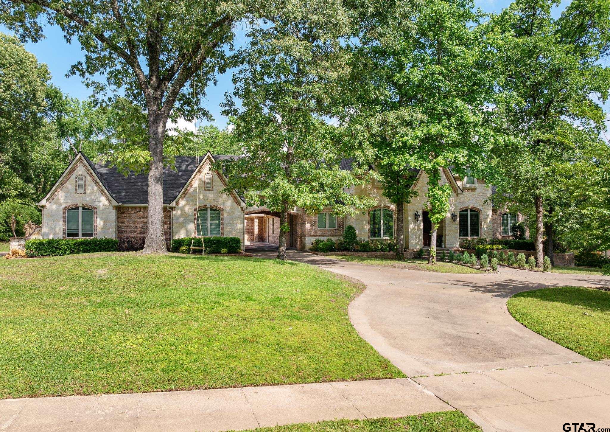 6136 Graemont Blvd Property Photo 1