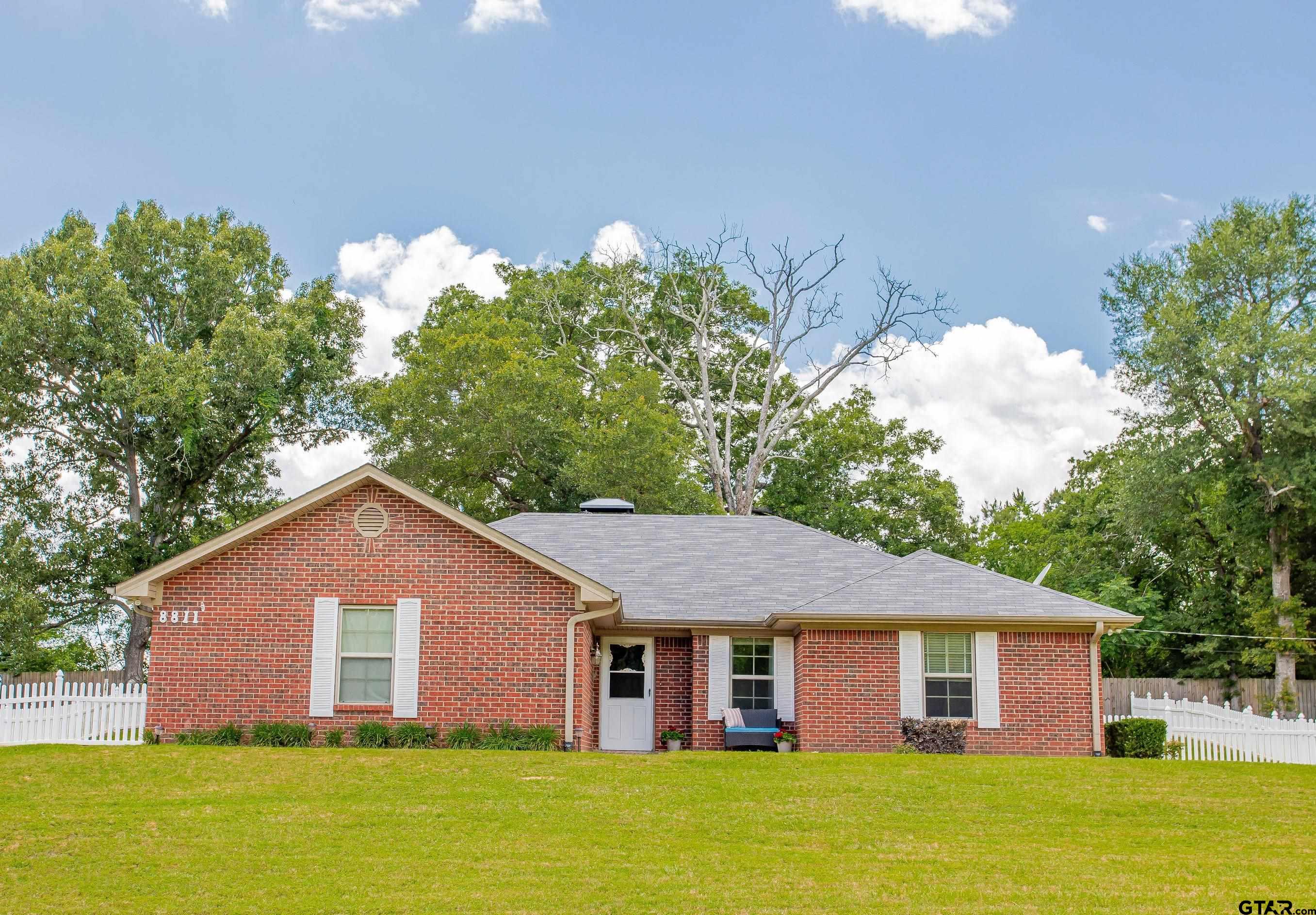 8811 Pheasant Dr. Property Photo