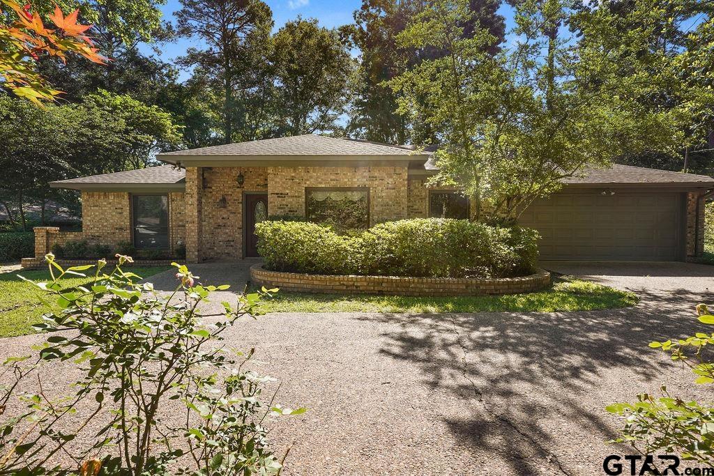 641 Hideaway Ln E Property Photo