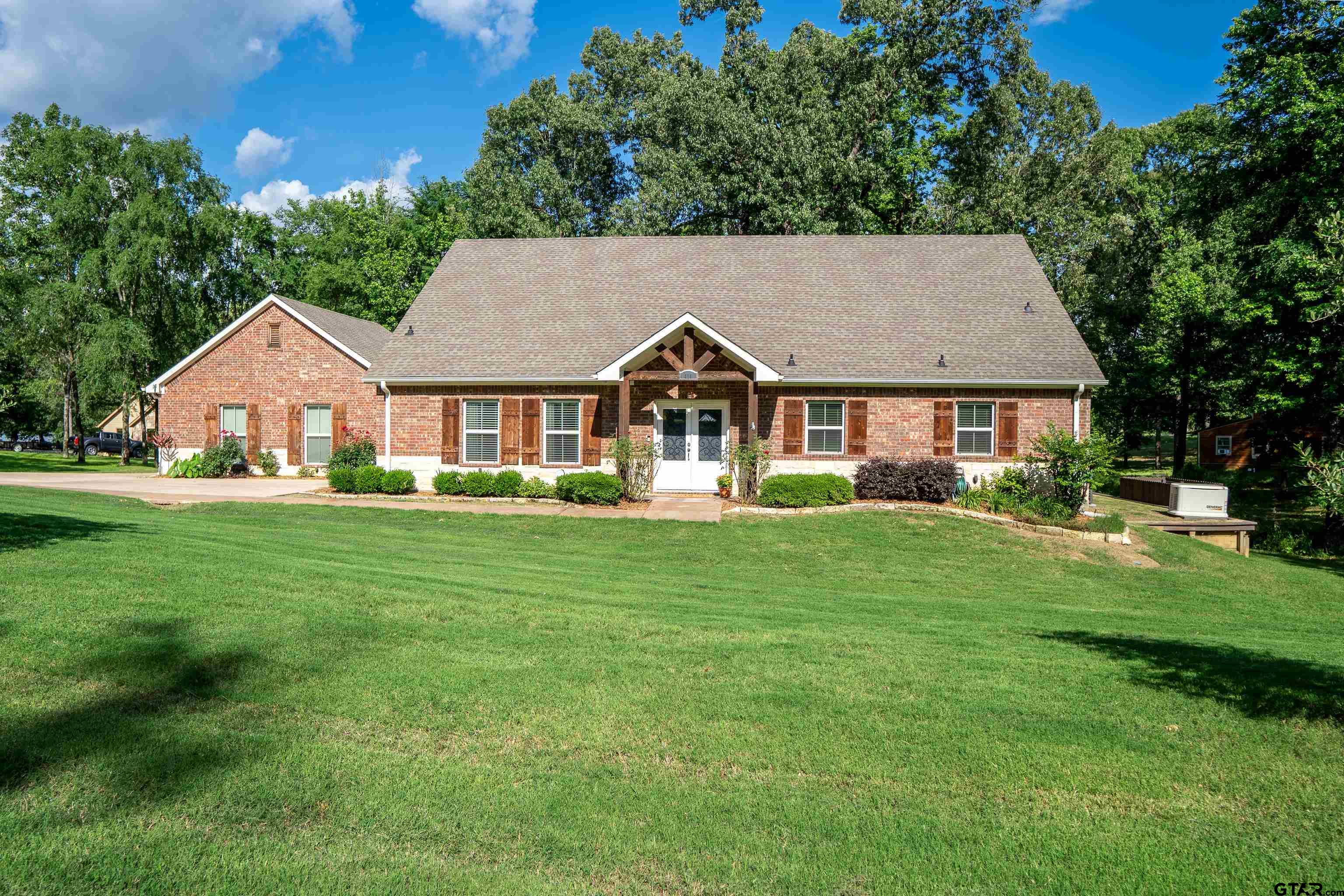 411 Sterling Shores Dr Property Photo