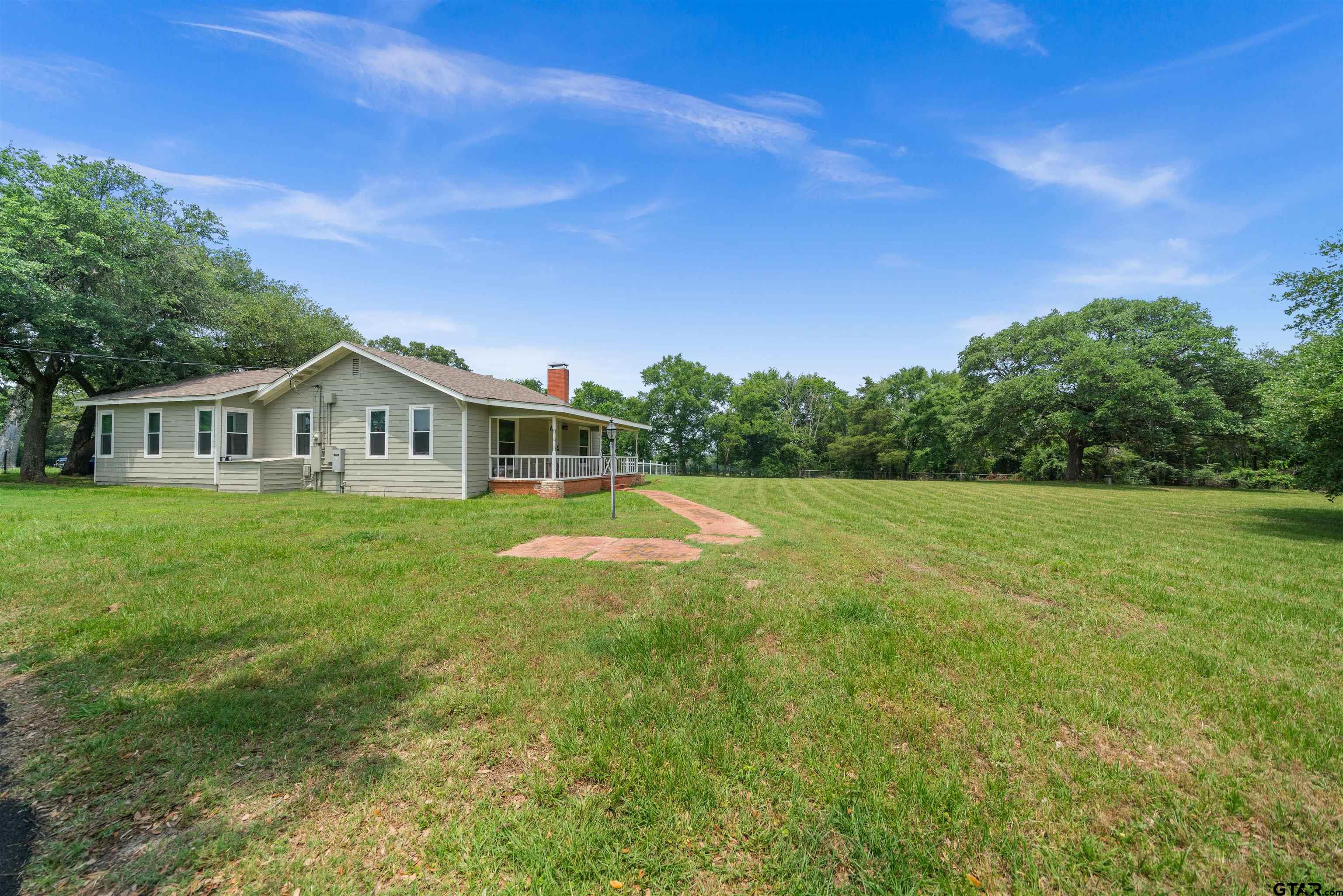 1901 Byrd Rd Property Photo