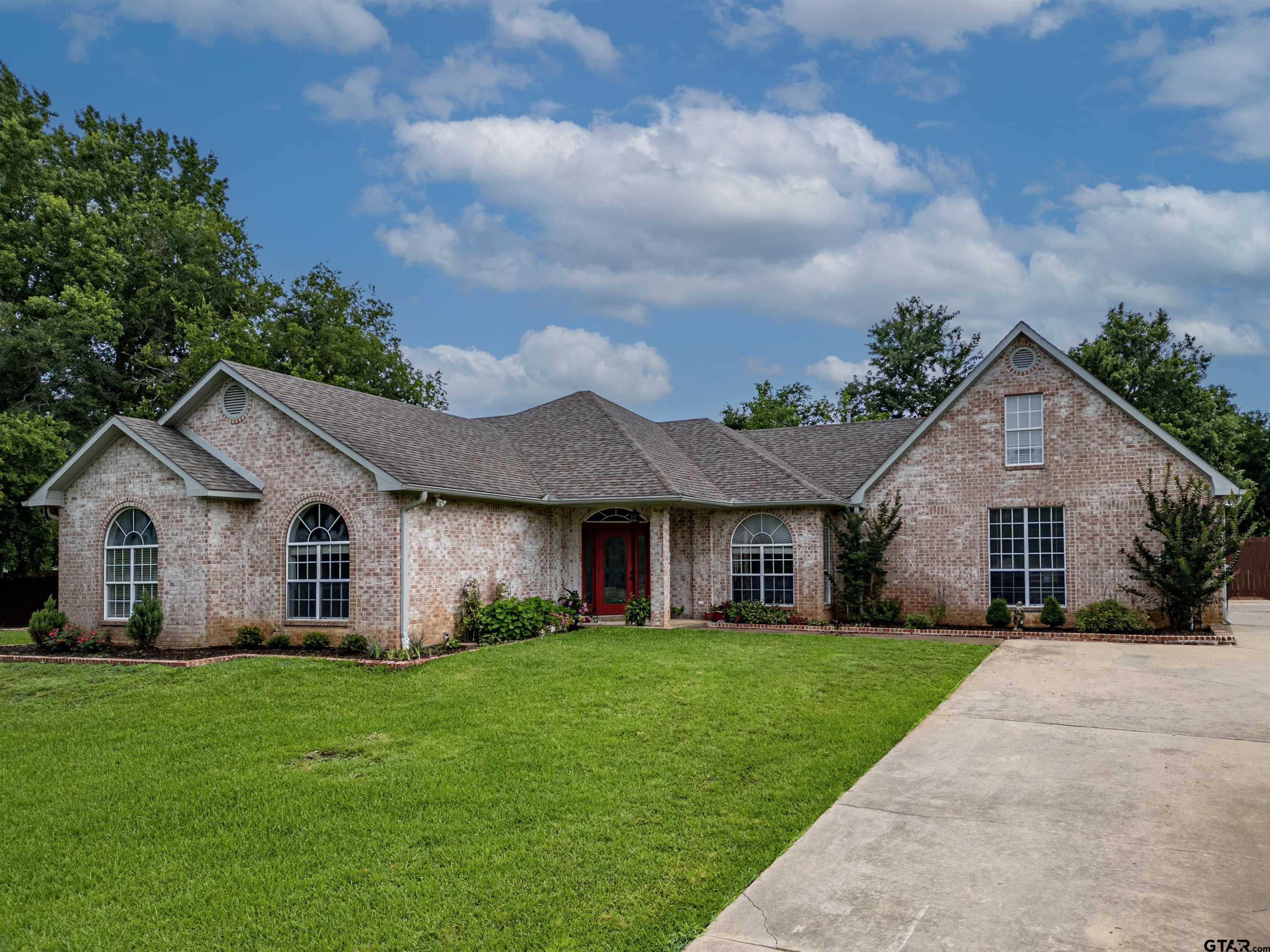Picture of 10074 HILLSIDE LN