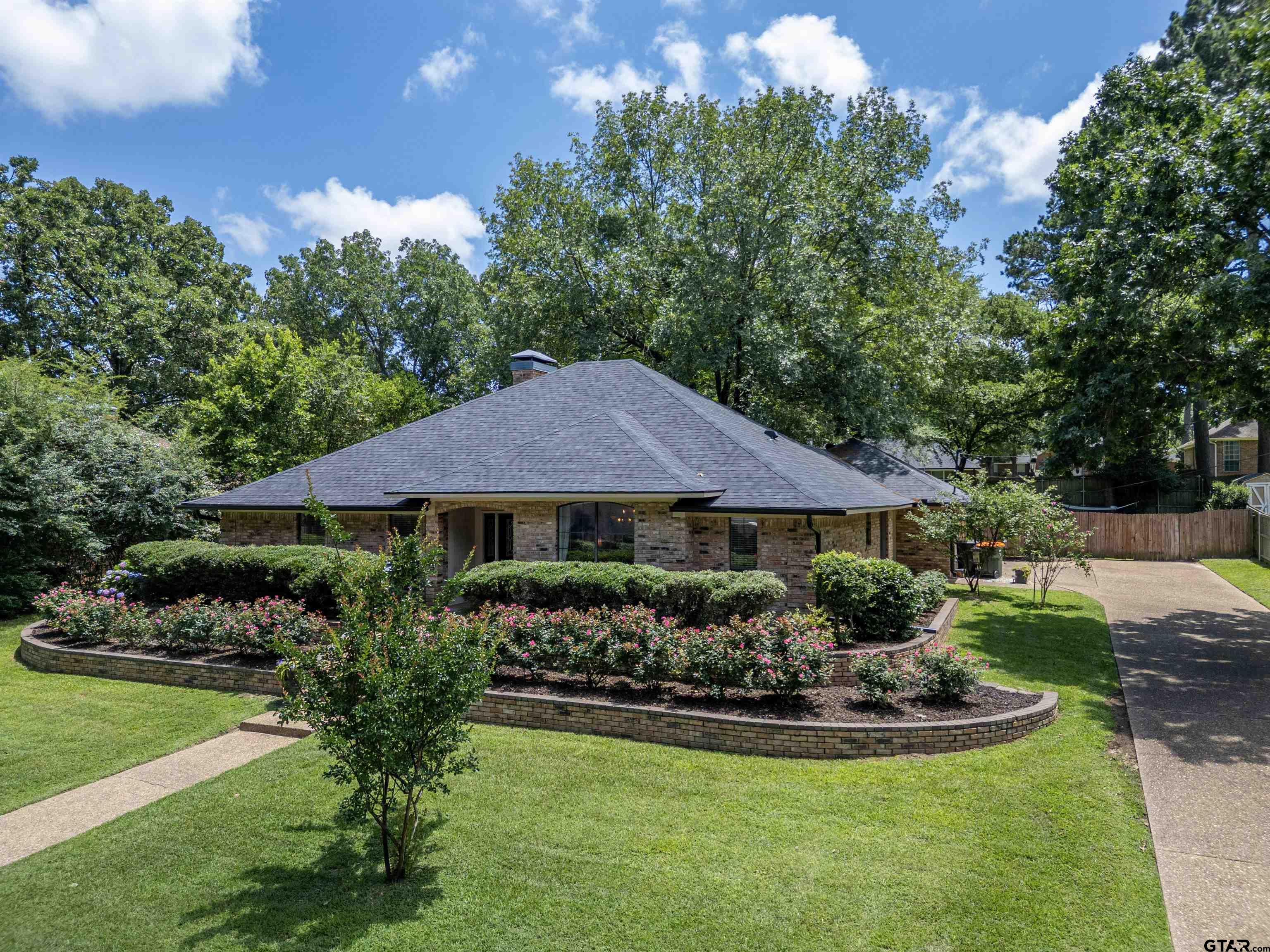 Picture of 1407 Luann Ln