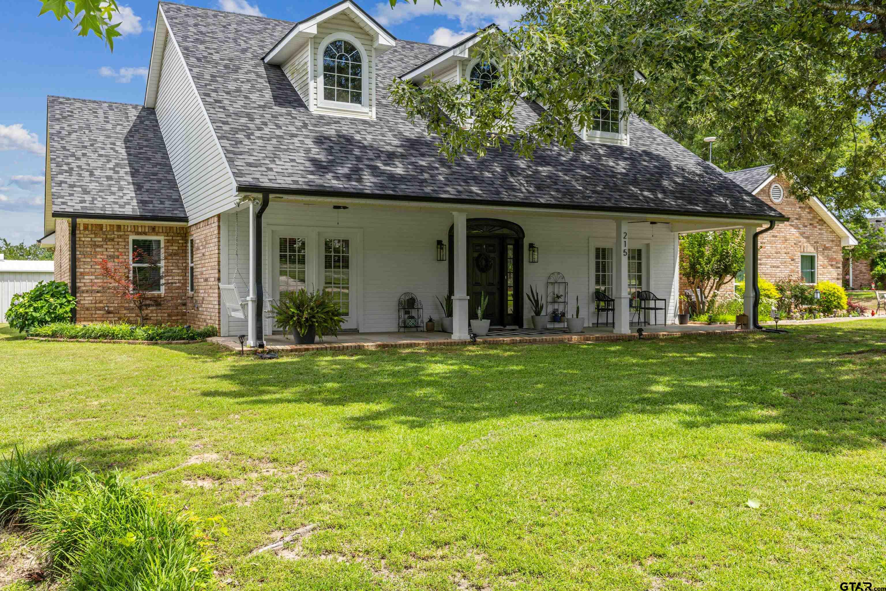 215 Sugar Creek Ln Property Photo