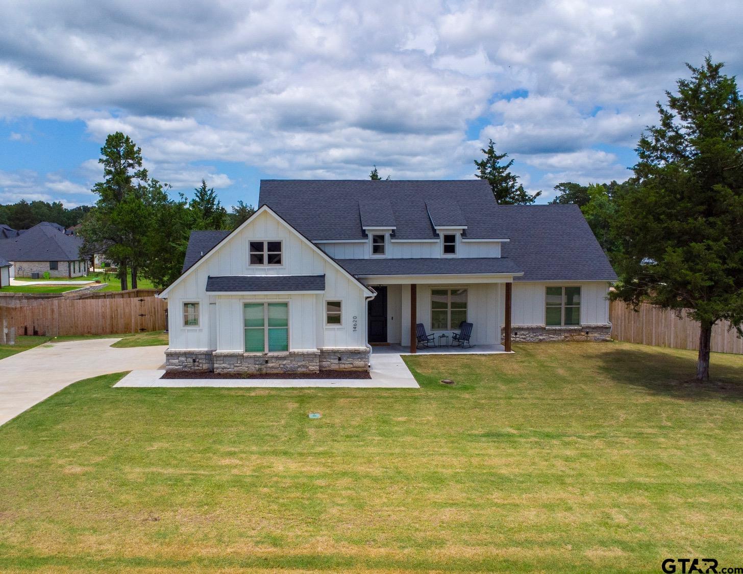 14620 Woodland Creek Dr. Property Photo 1