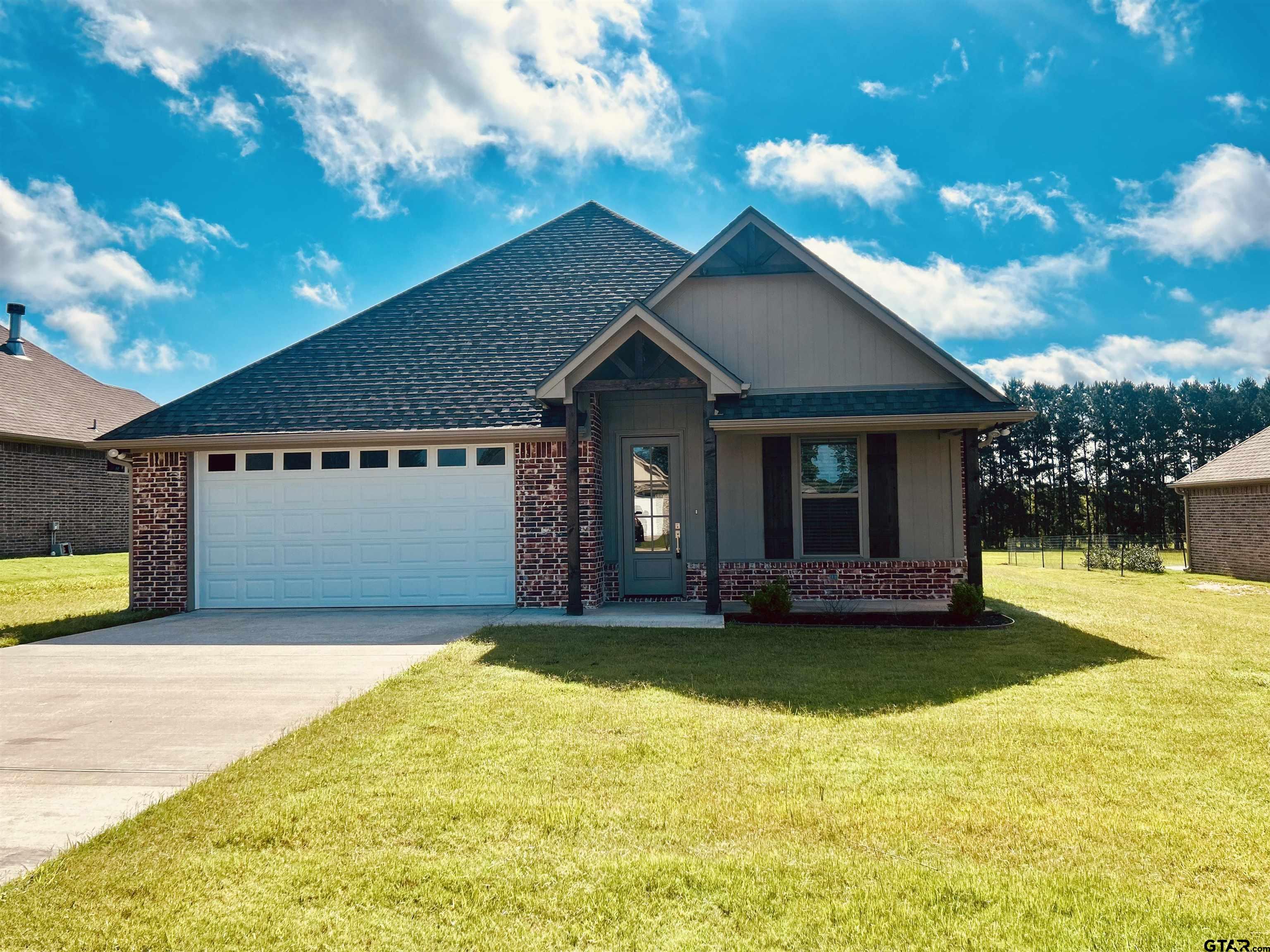 15033 High Country Acres Ln Property Photo 1
