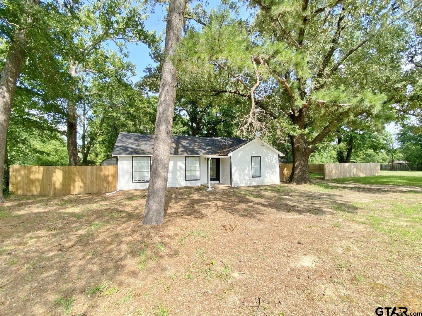 1642 Fm 3384 Property Photo 1