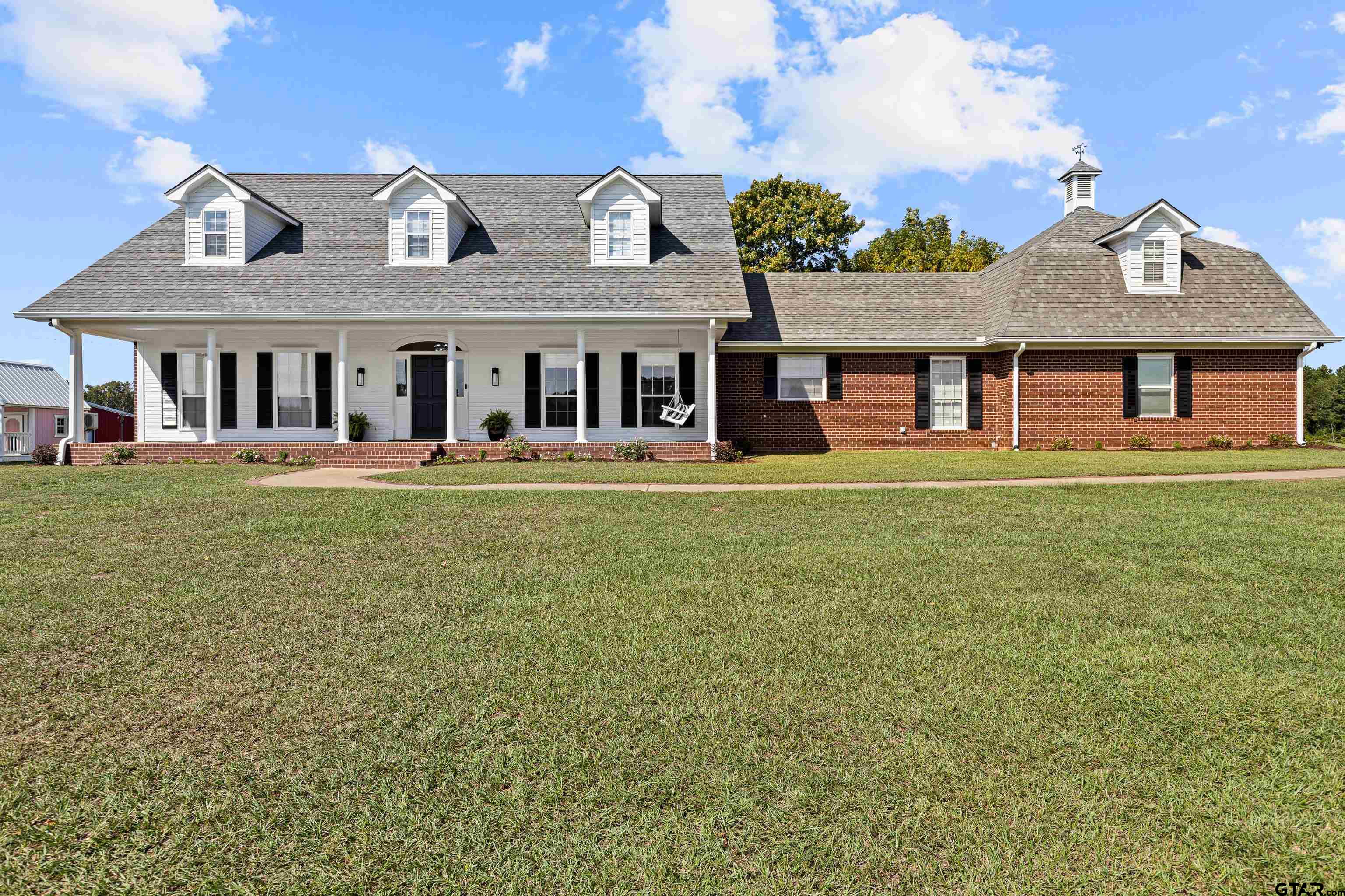 5989 Hwy. 259 Property Photo 1