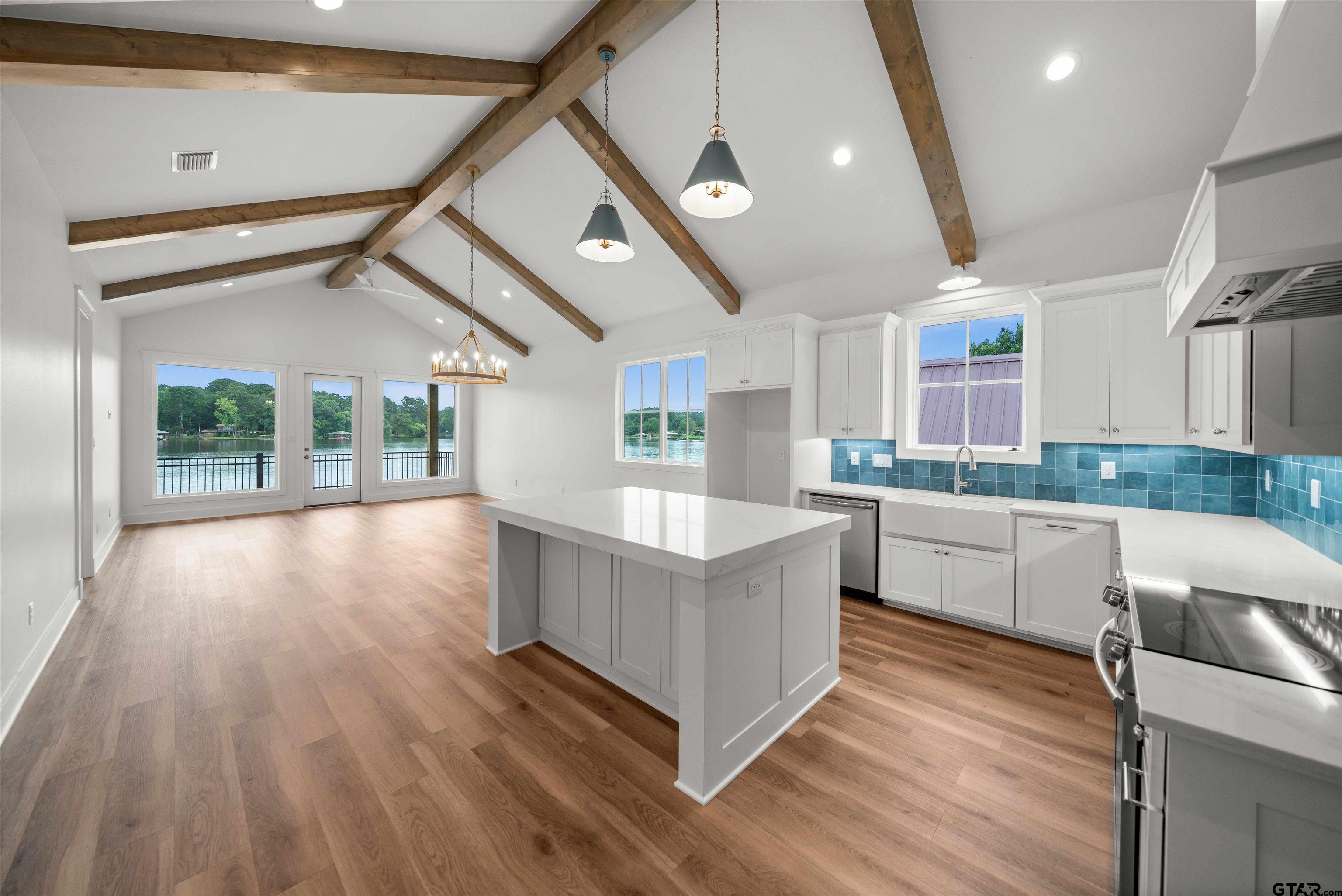 2630 Aqua Vista Property Photo 1