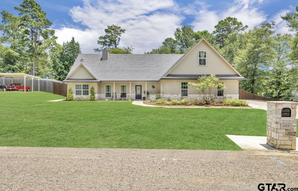 415 Bob White Property Photo 1