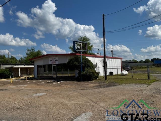 5201 Loop 281 Property Photo 9