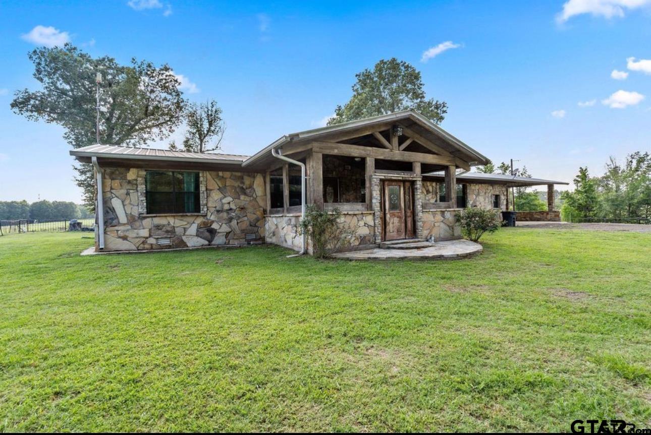2711 N Fm 250 Property Photo 1