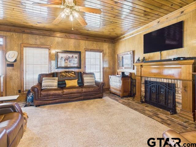 2382 Crystal Dr Property Photo 12