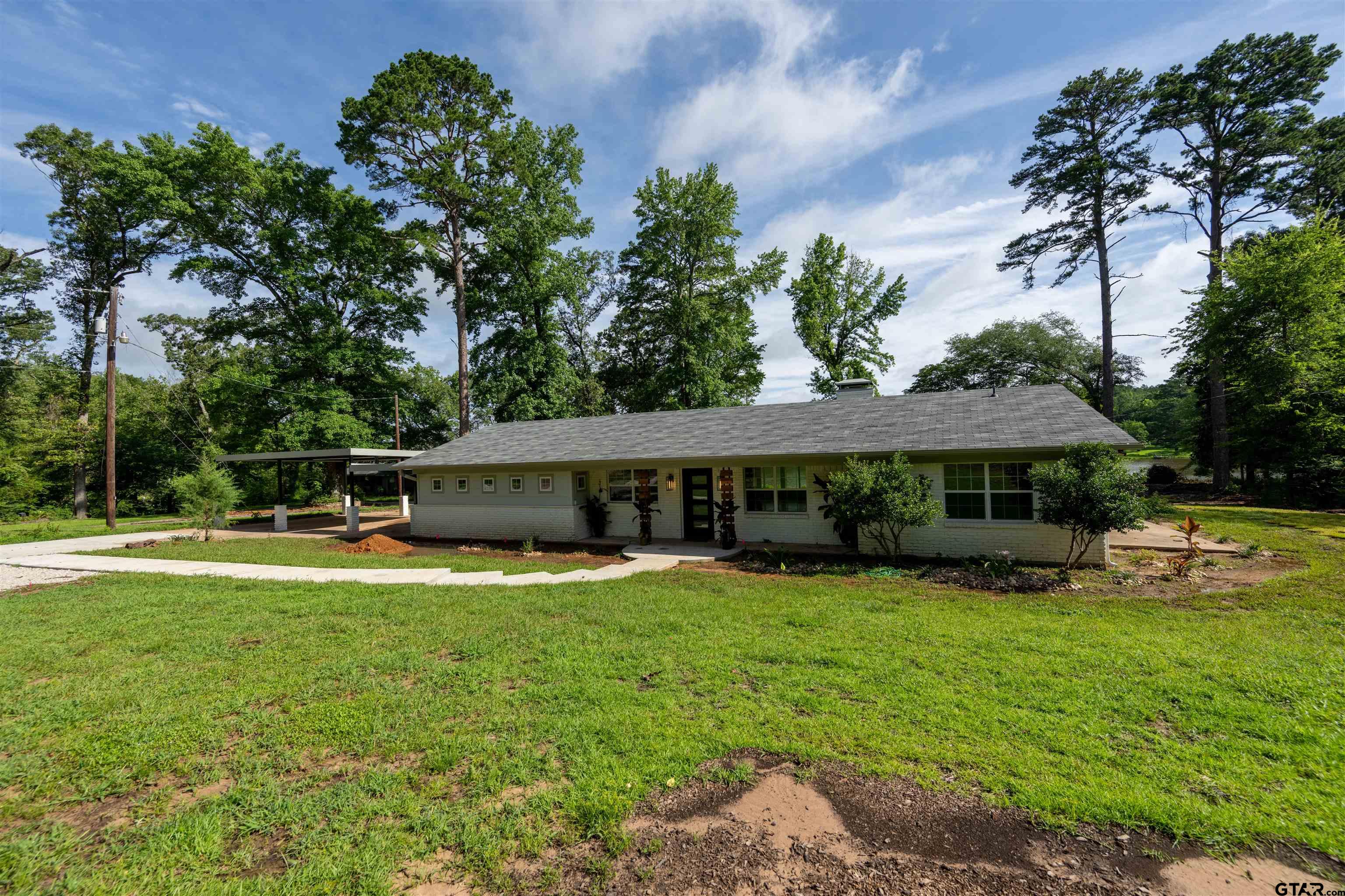 13426 County Road 468 Property Photo 1