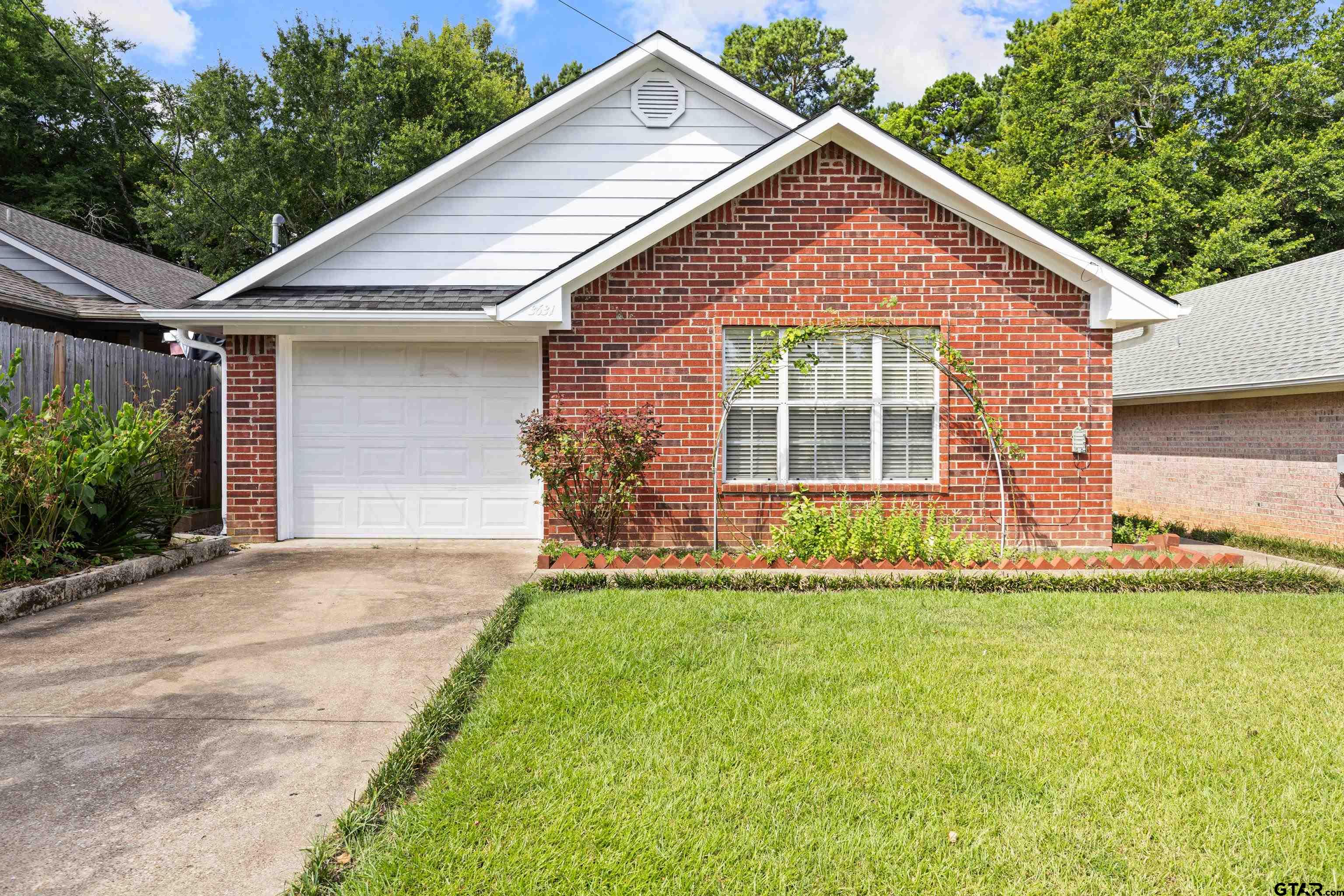 3631 Andrea Property Photo 1