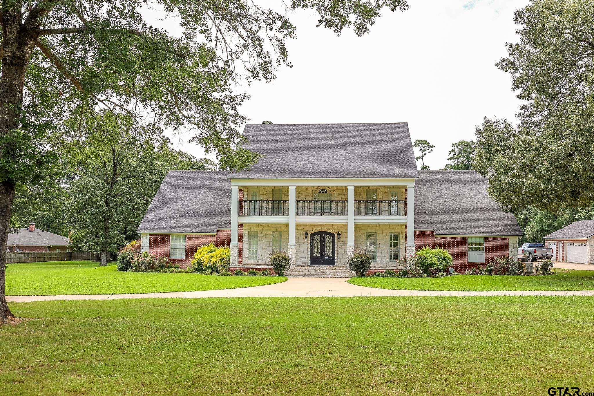1415 W Sabine Property Photo 1
