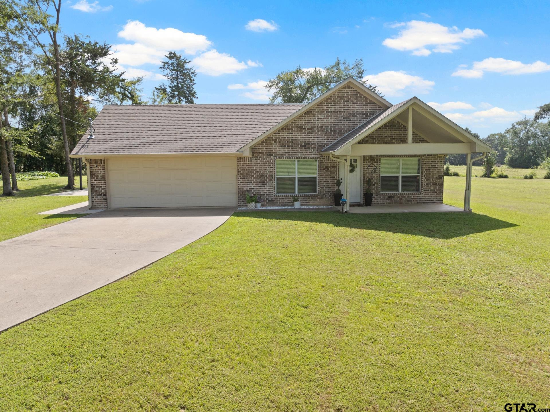 975 Cr 4240 Property Photo 1