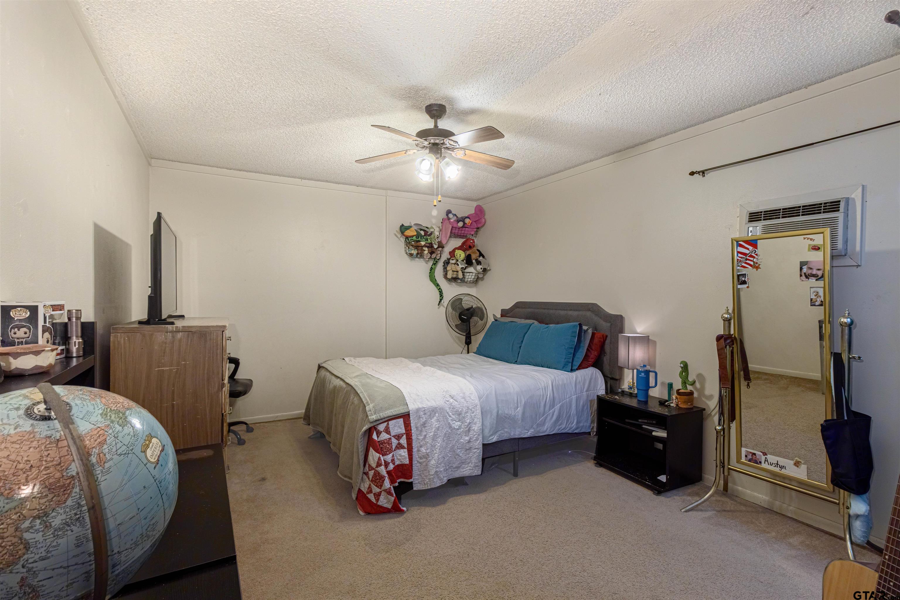 408 Ulster Dr Property Photo 9