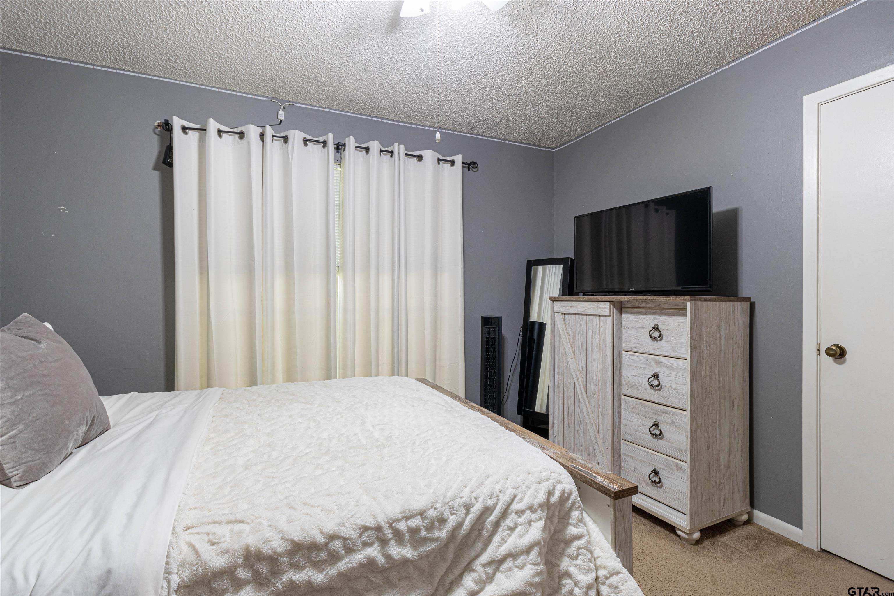 408 Ulster Dr Property Photo 15