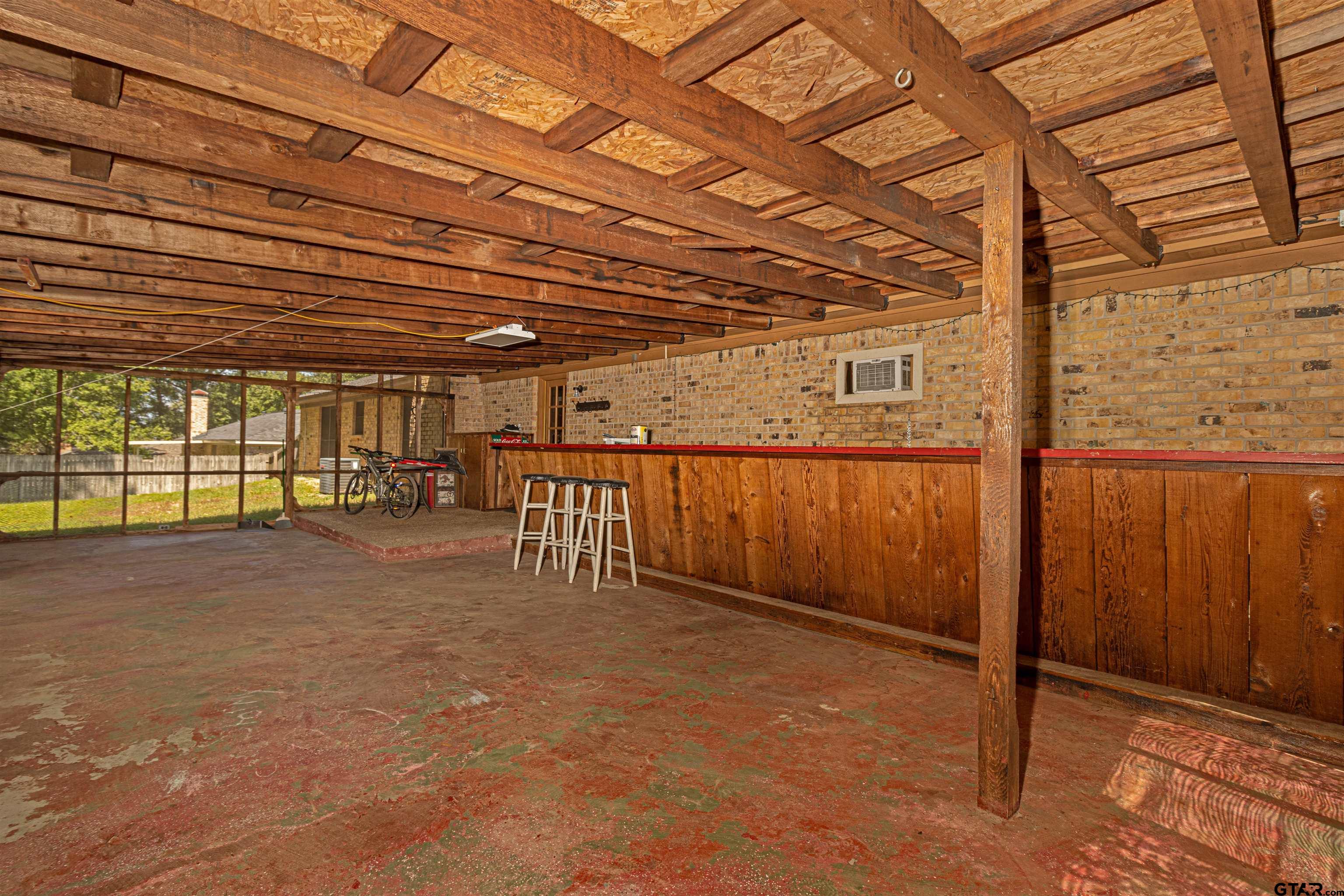 408 Ulster Dr Property Photo 21