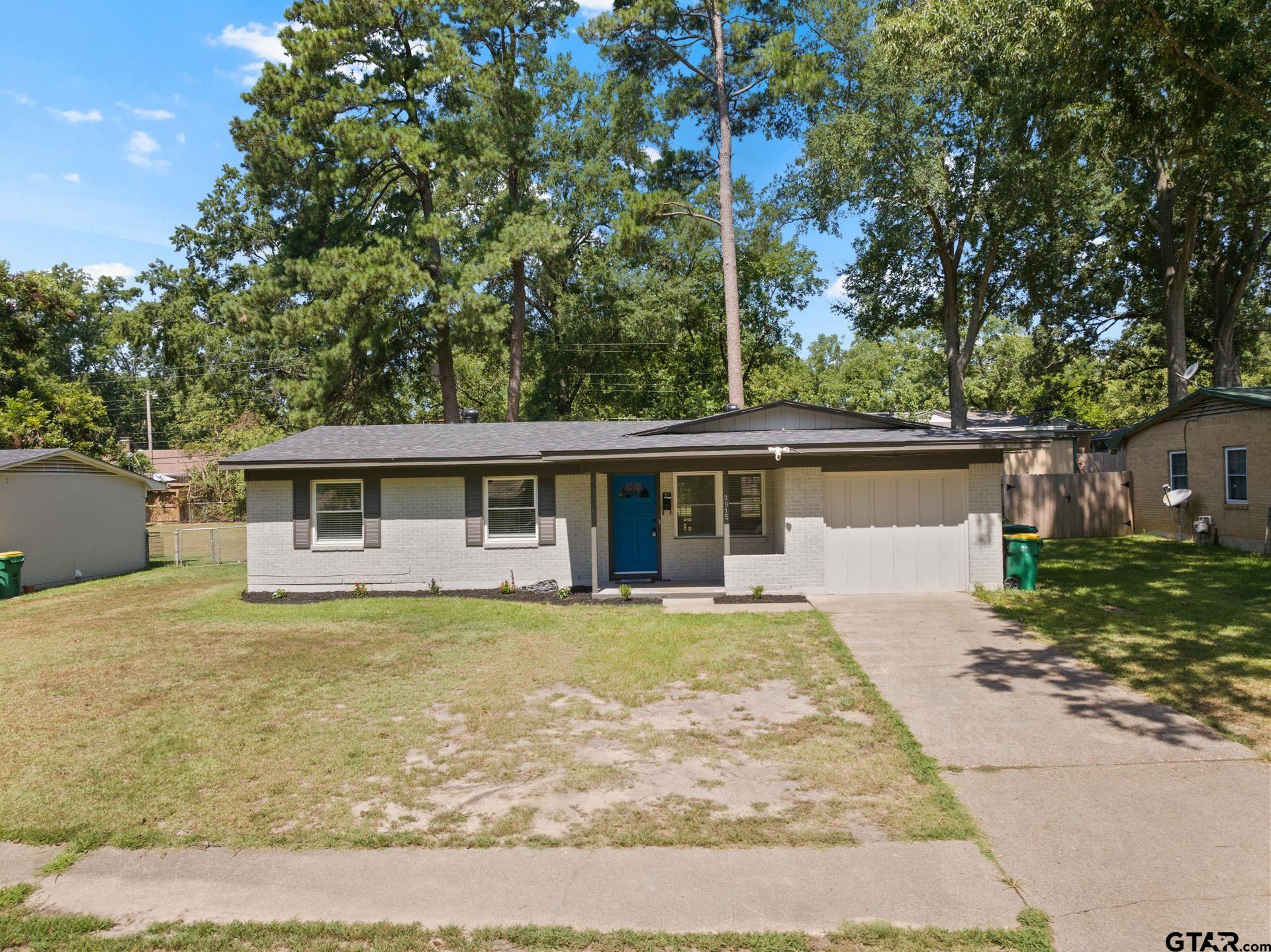 3915 Sabine Property Photo 1