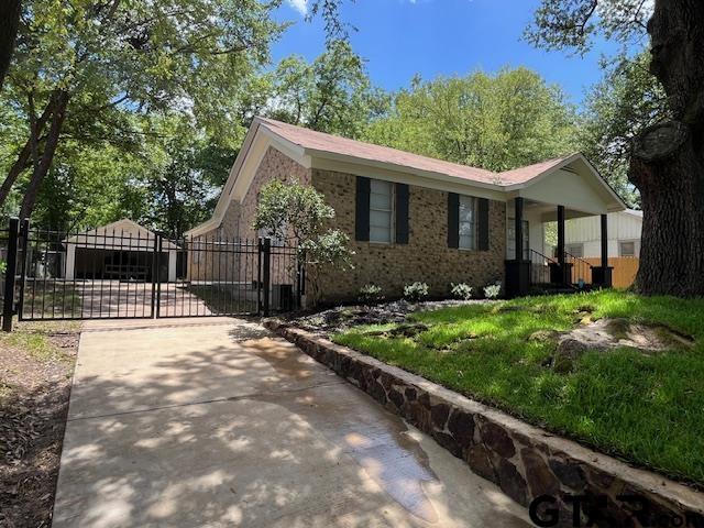 1411 N Englewood Avenue Property Photo 1