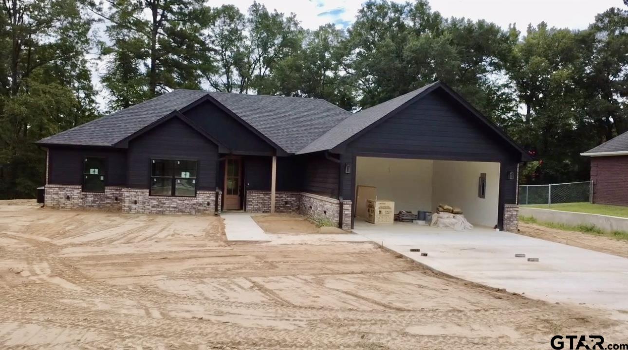 24016 Birdie Ln Property Photo 1