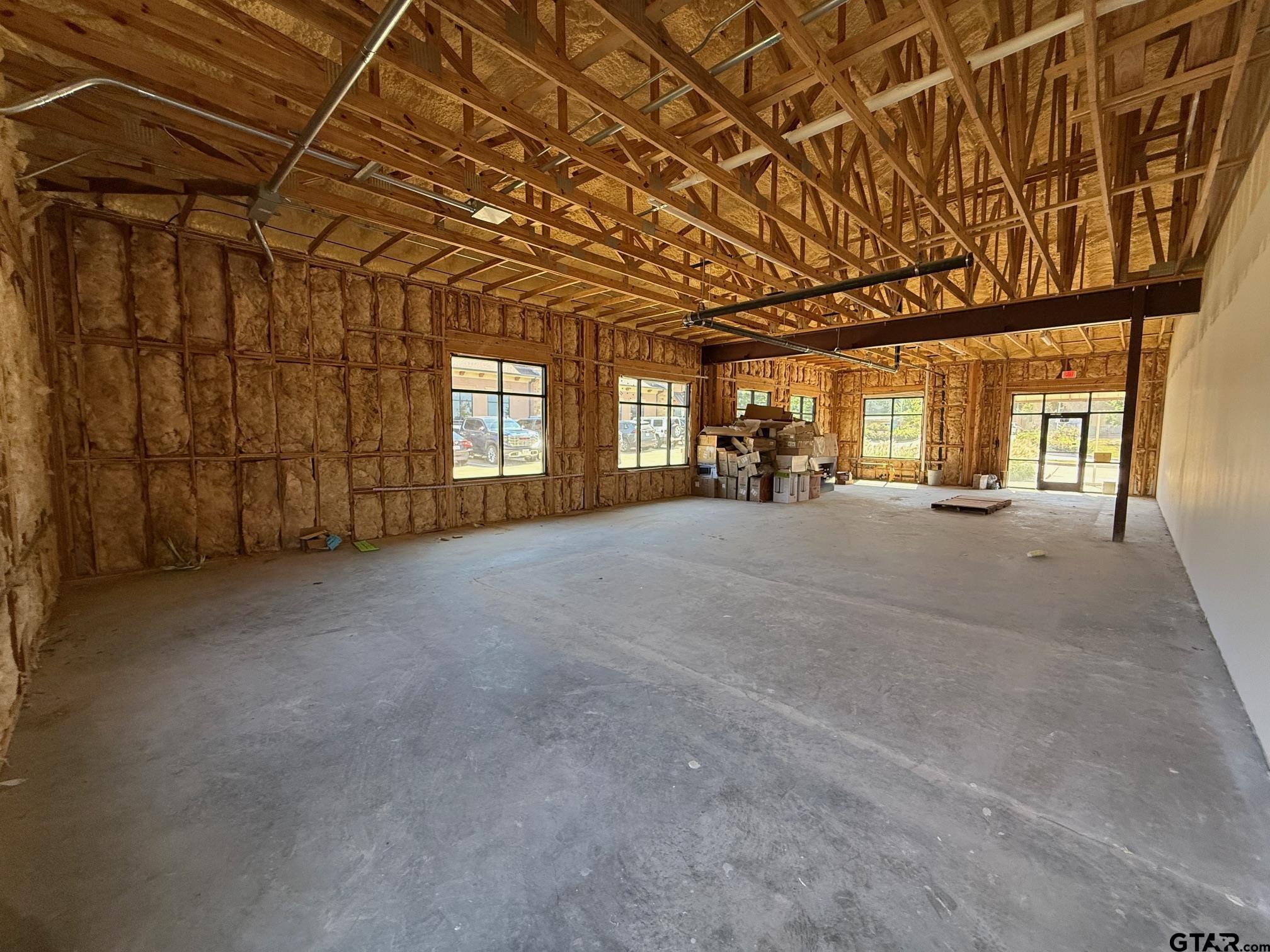 3143 Golden Rd Property Photo 6