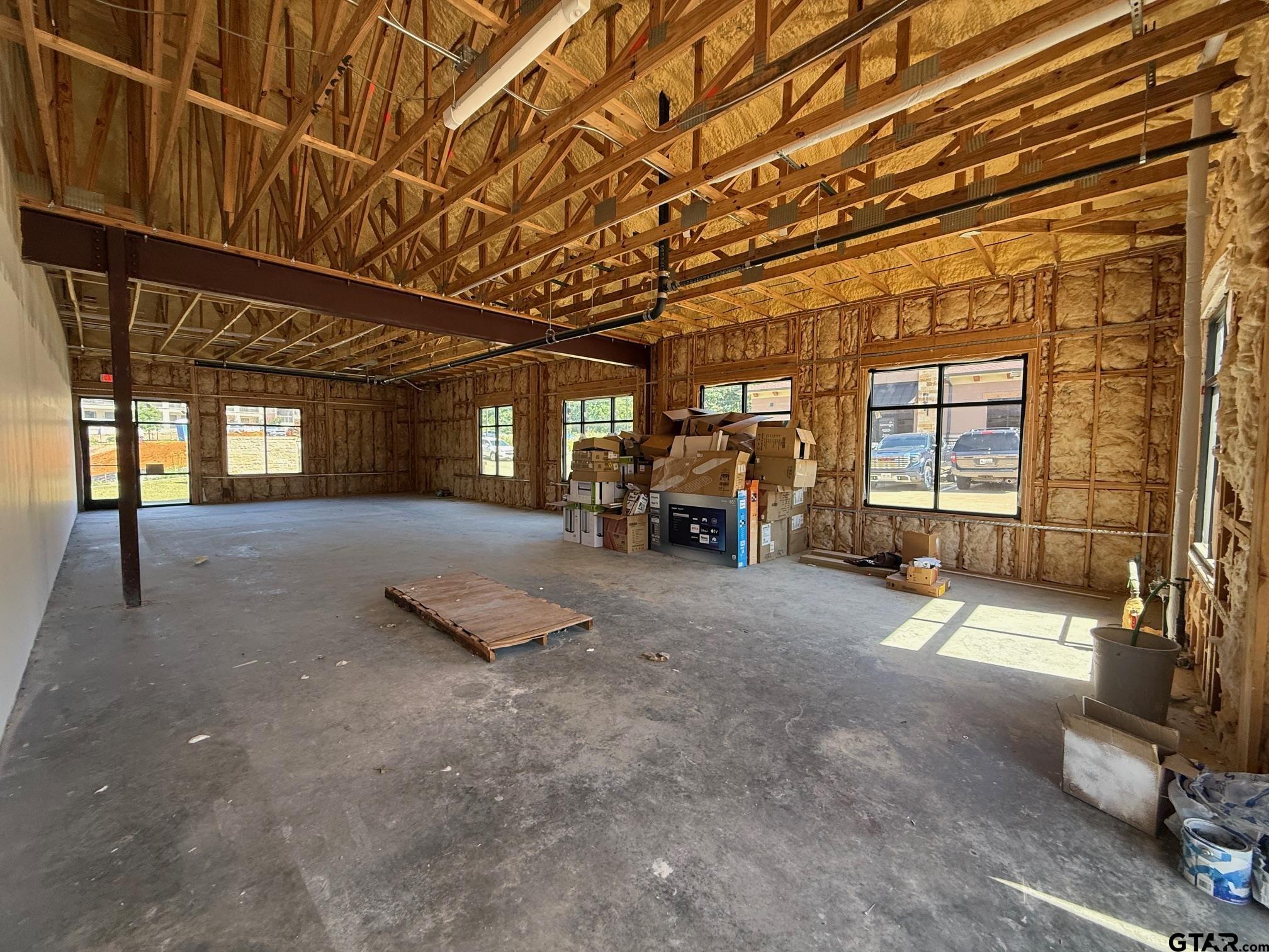 3143 Golden Rd Property Photo 7