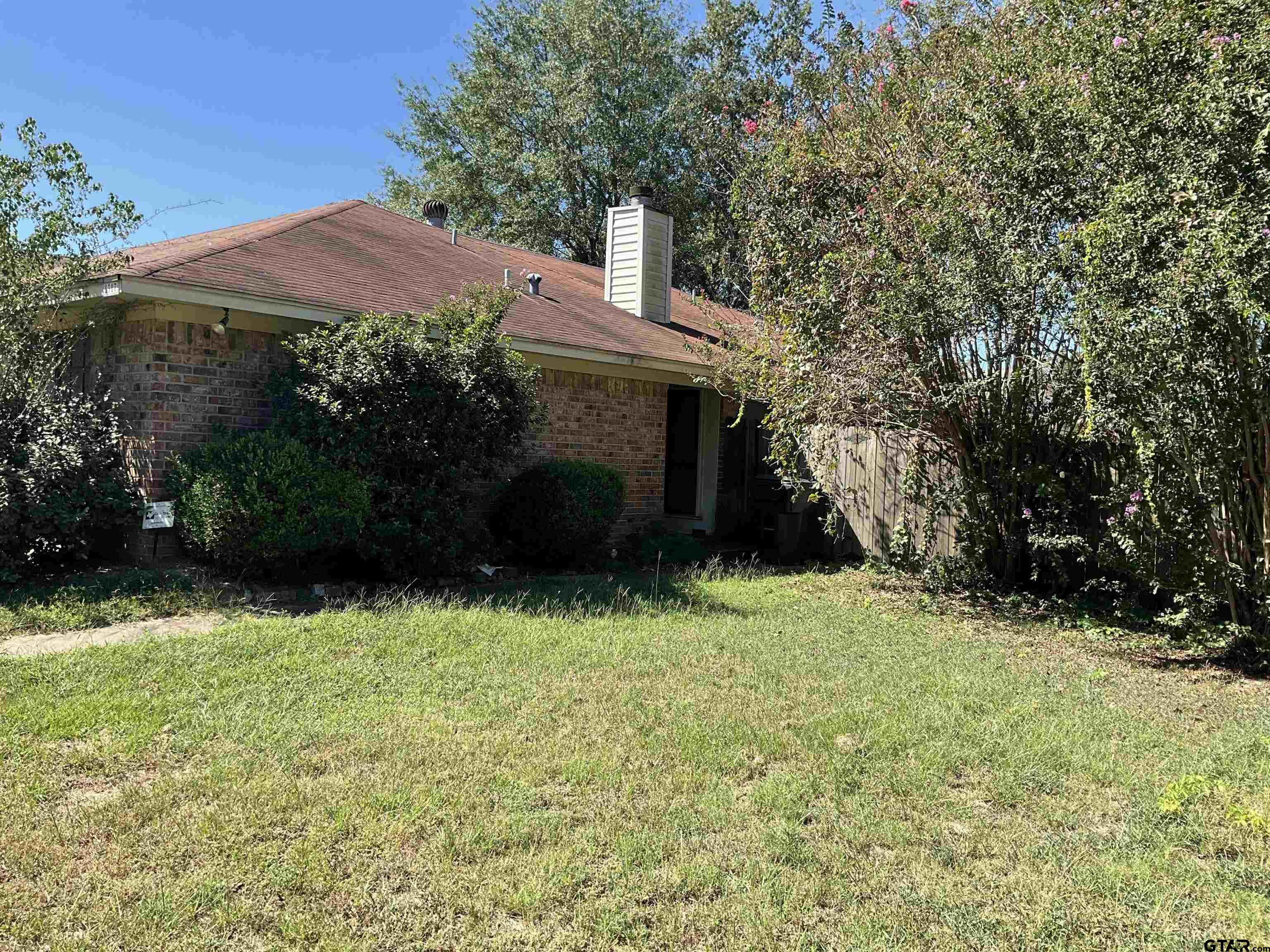 8307 Garrett Property Photo 1
