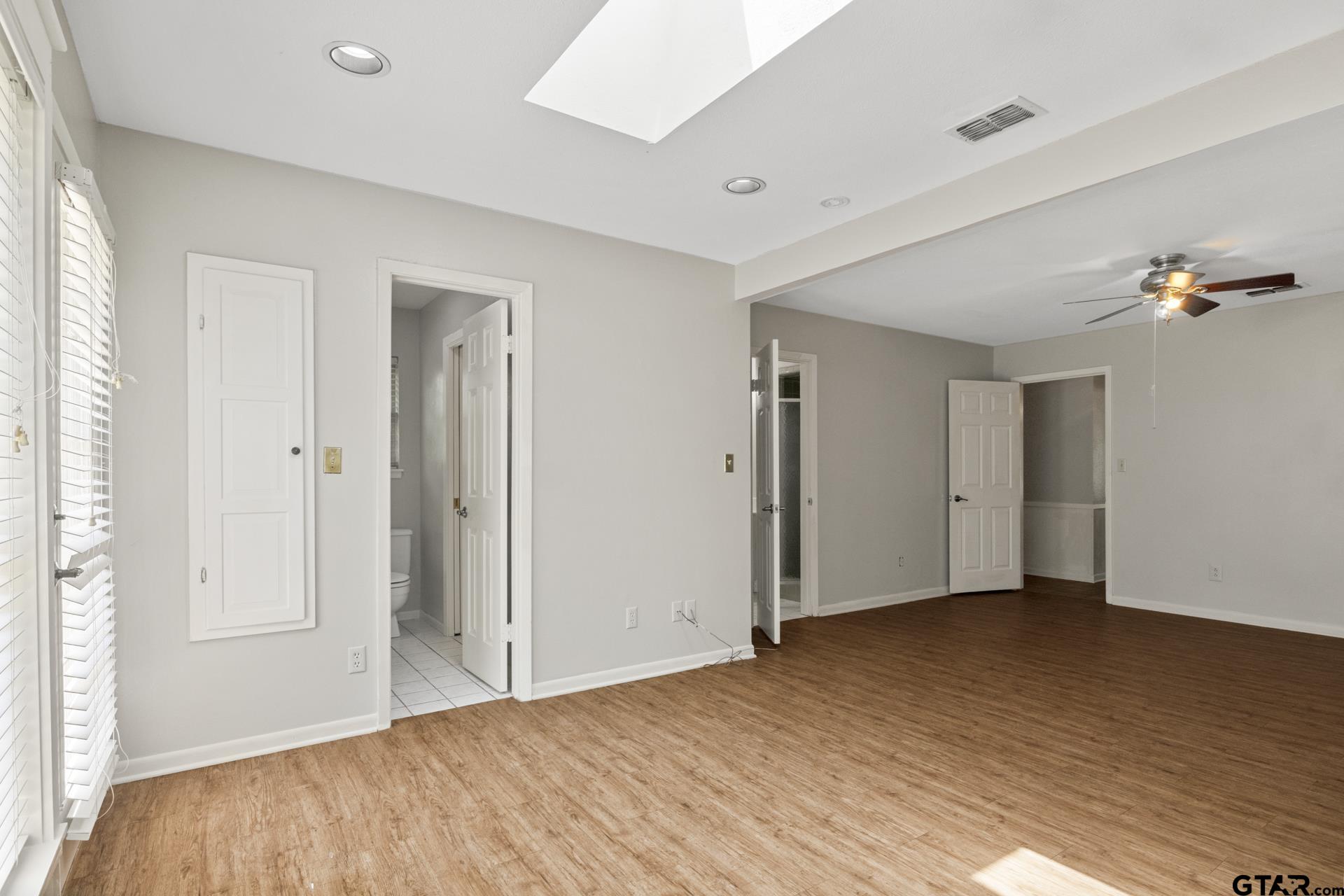 909 Elizabeth St Property Photo 29