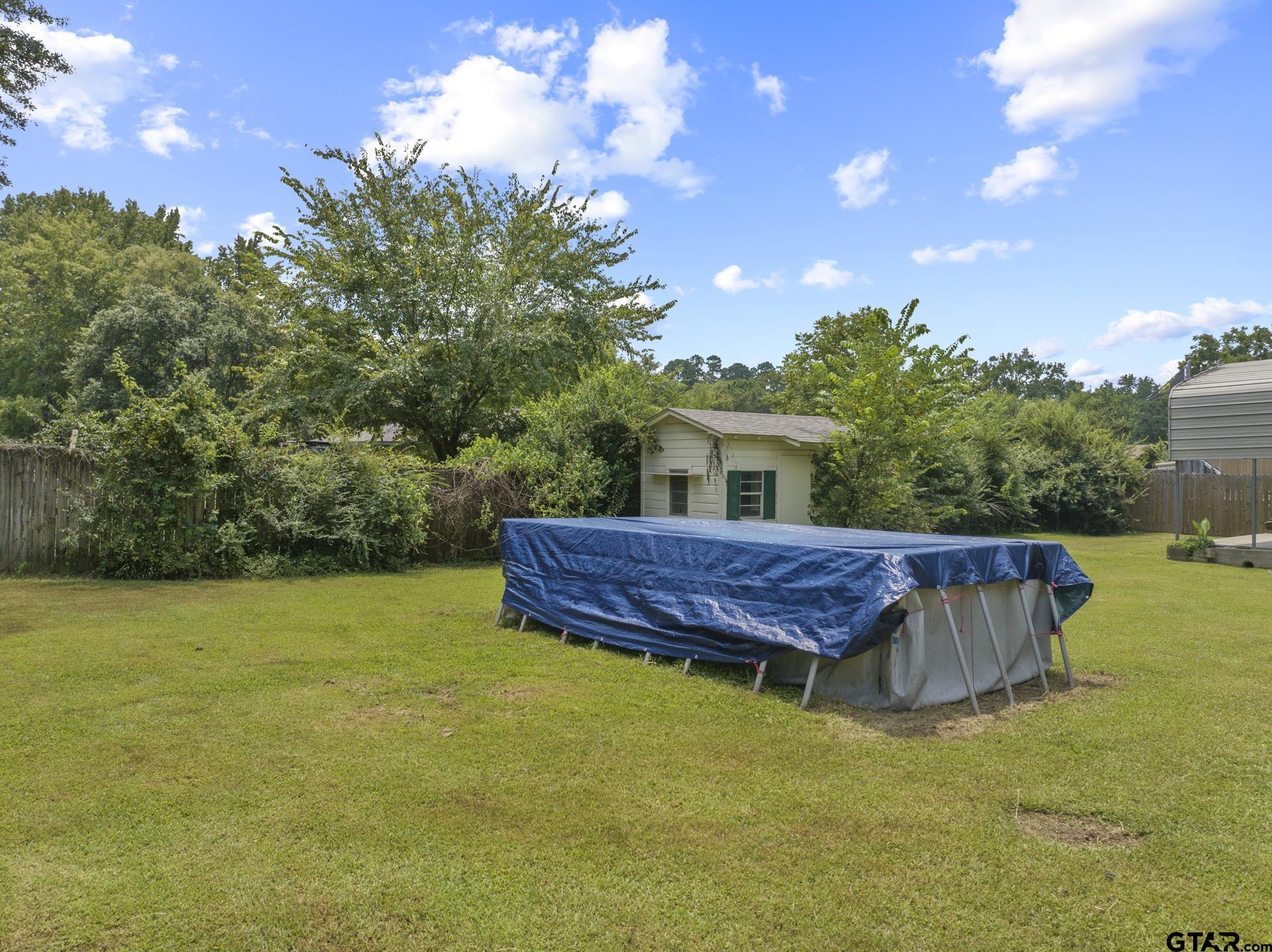 909 Elizabeth St Property Photo 40