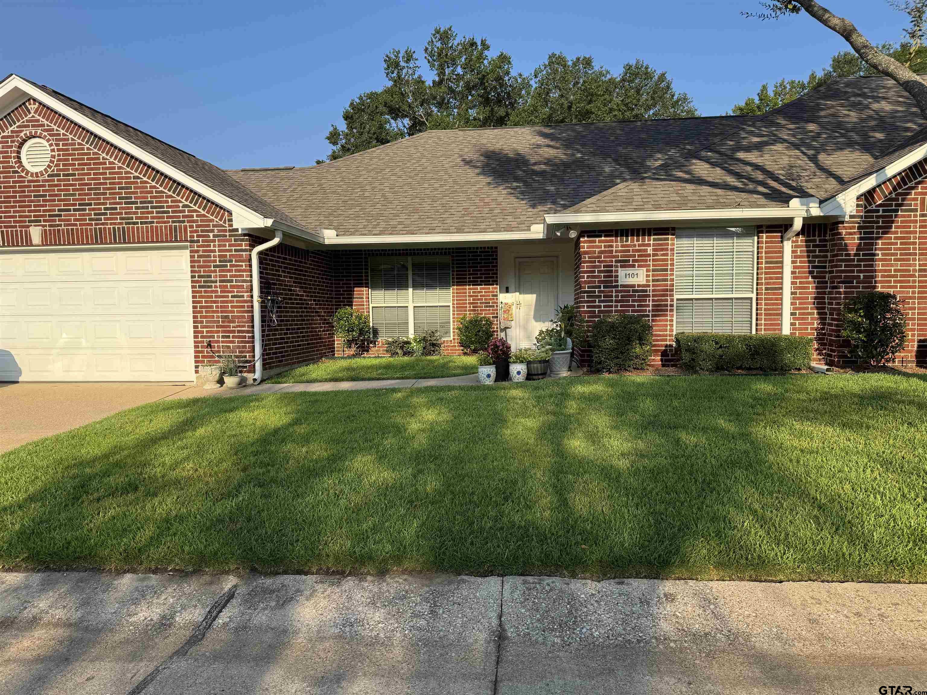 1521 Rice Road I-101 Property Photo 1