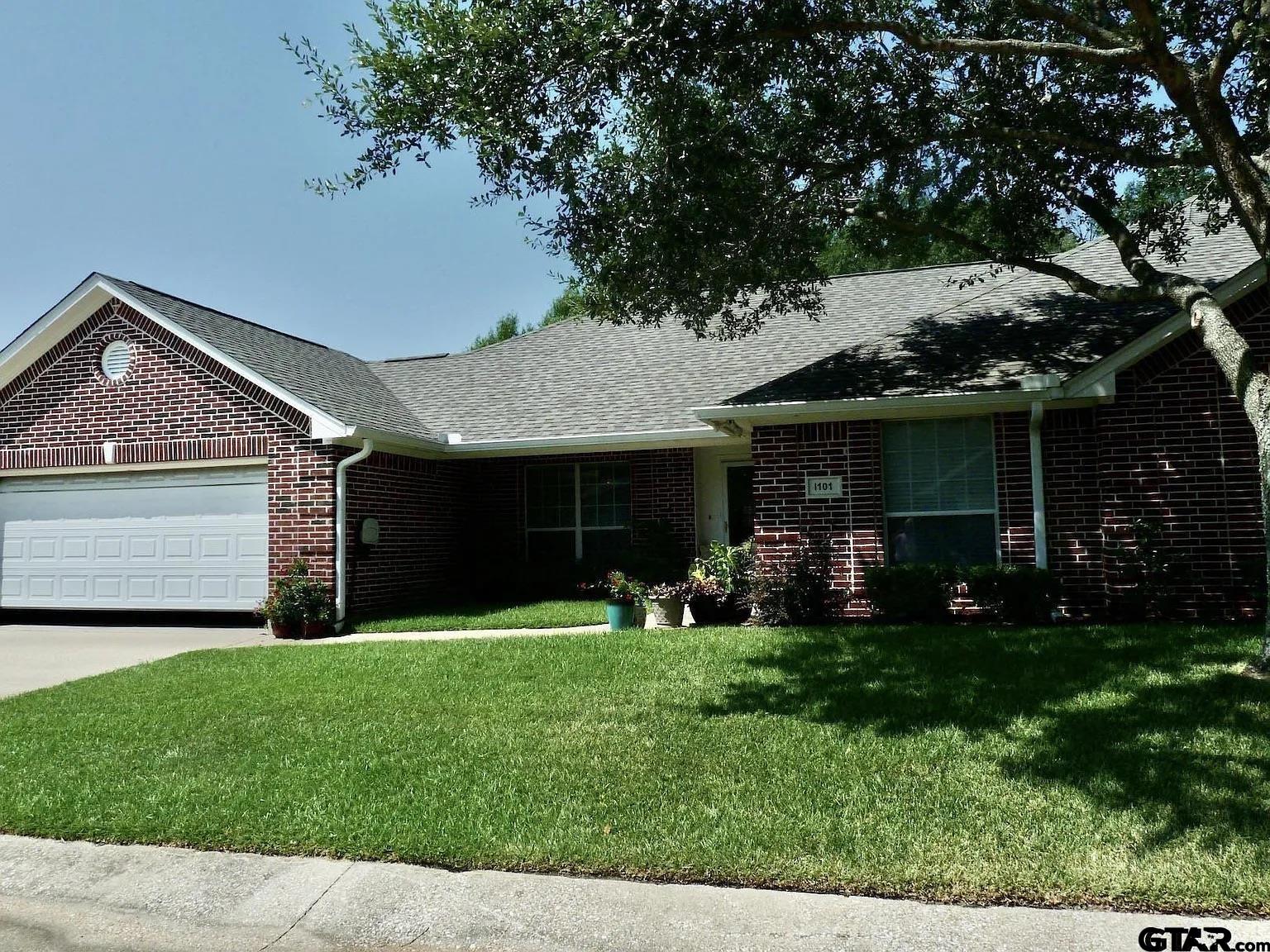 1521 Rice Road I-101 Property Photo 2